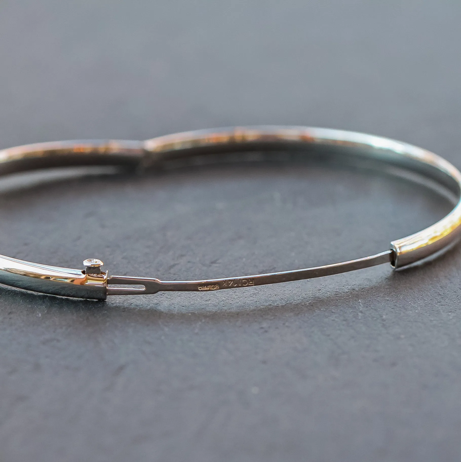 14k White Gold Bangle Bracelet