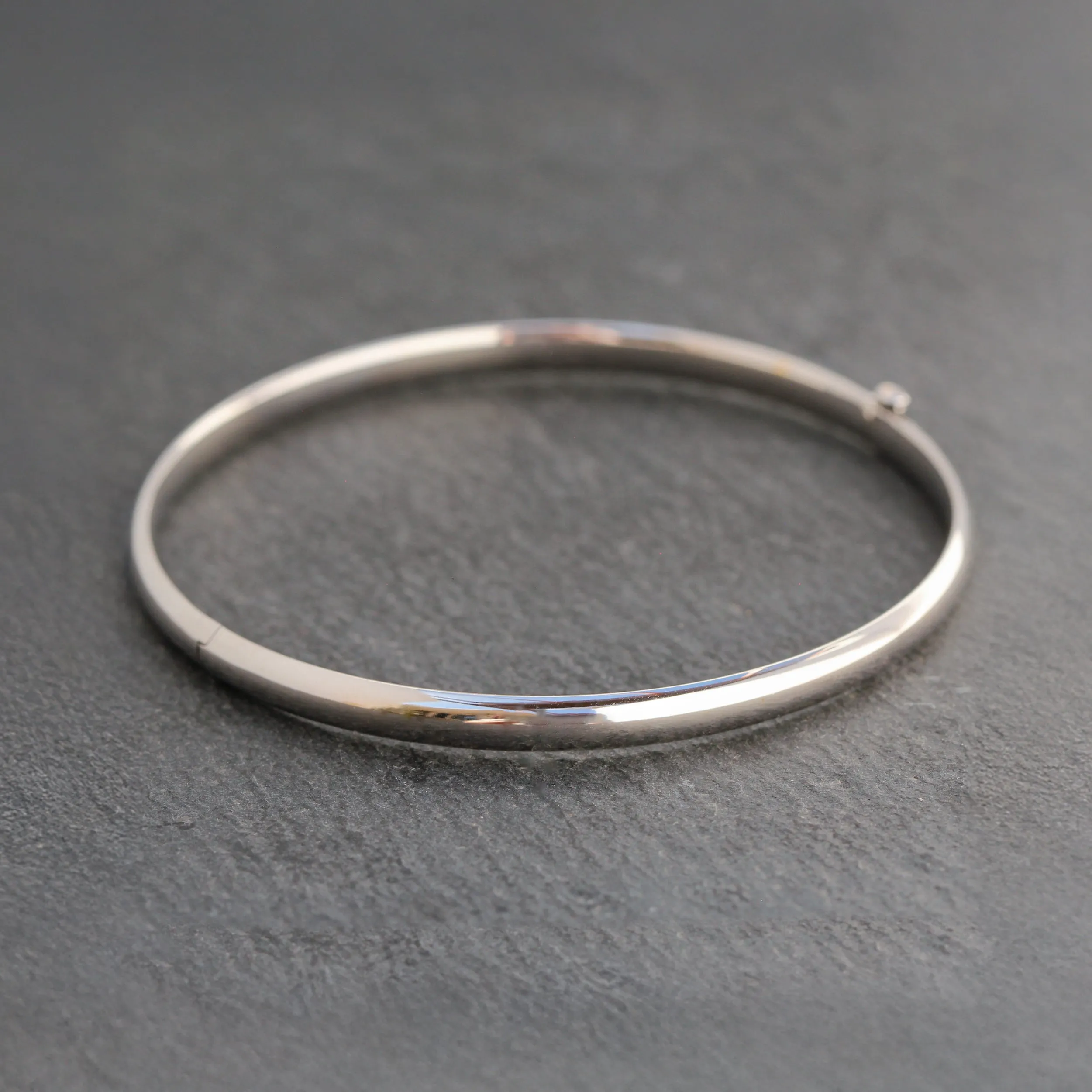 14k White Gold Bangle Bracelet