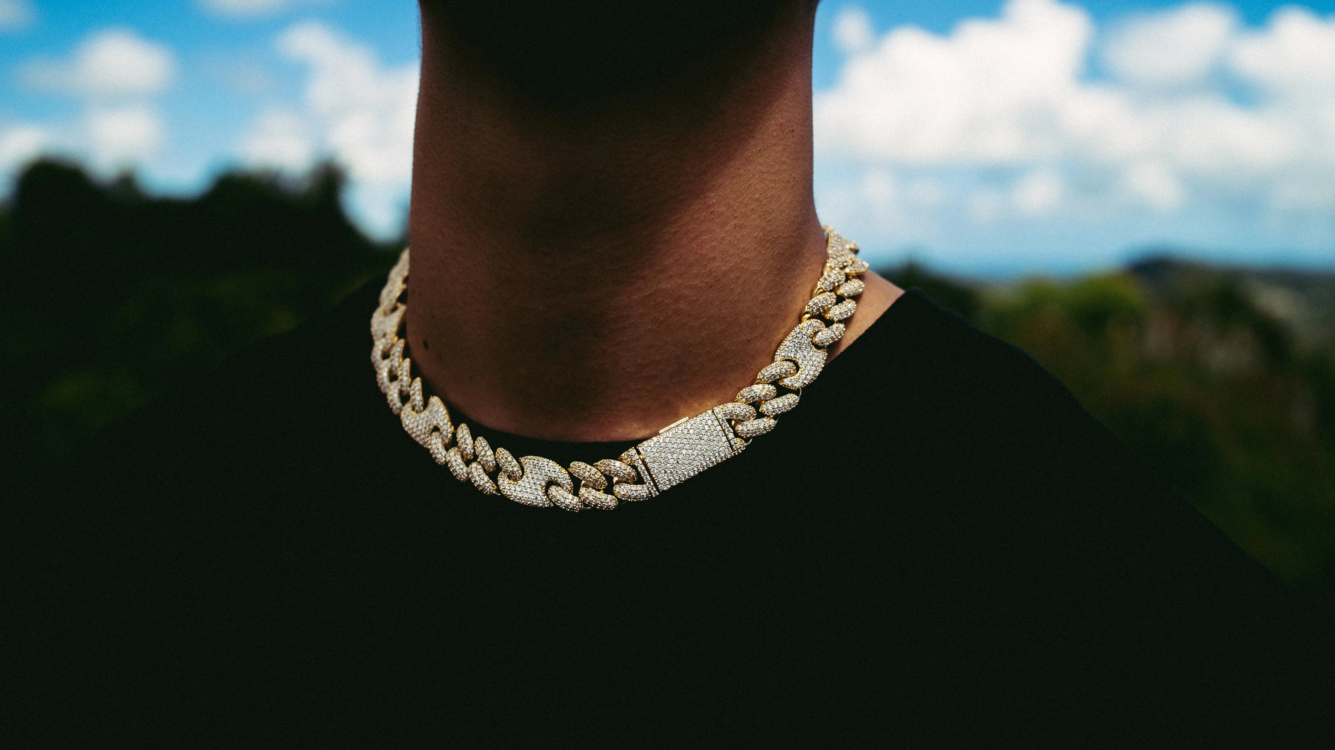 16MM Cuban Link Chain Bust Down In Yellow Gold