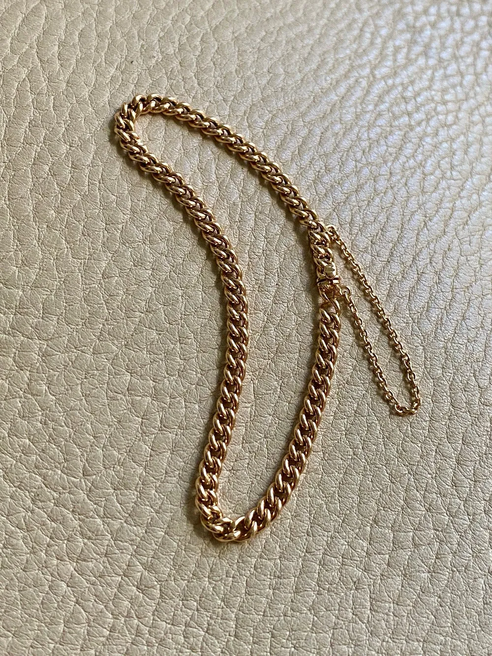 1917 Curb link bracelet in 18k yellow gold - 6.7 inch length
