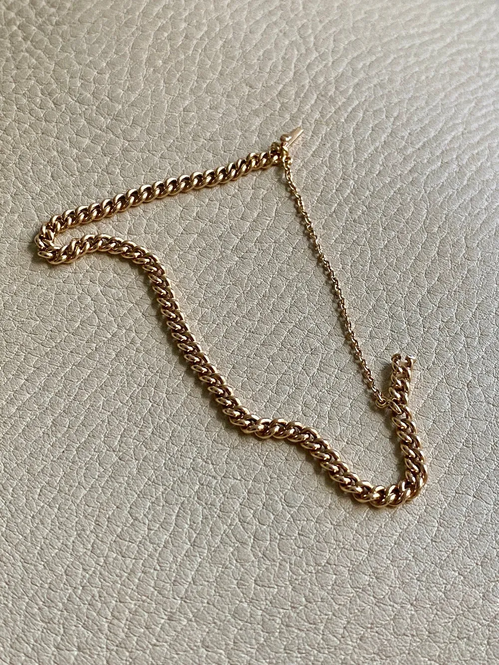 1917 Curb link bracelet in 18k yellow gold - 6.7 inch length