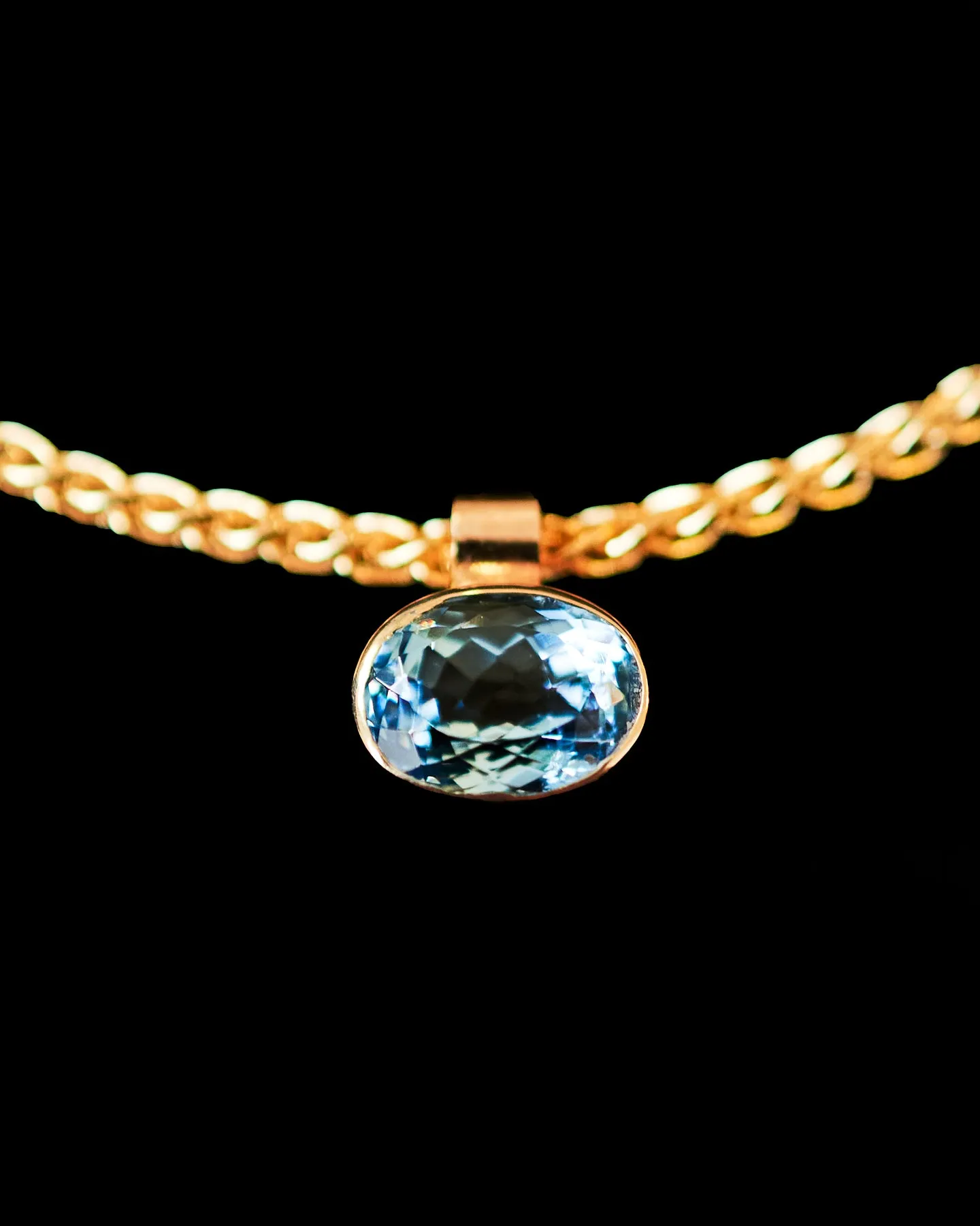Aquamarine Oval Cut on 3mm Wheat Chain