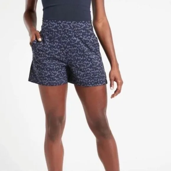 Athleta Brooklyn Printed Shorts - Black/Blue size 20 NWT