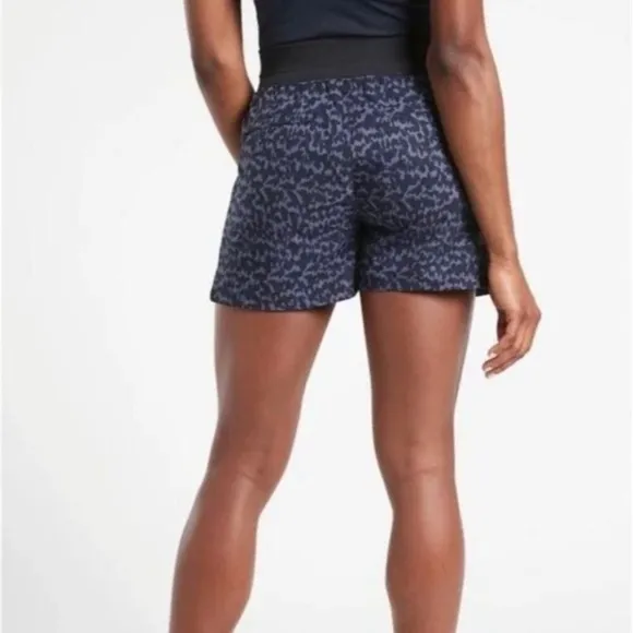 Athleta Brooklyn Printed Shorts - Black/Blue size 20 NWT