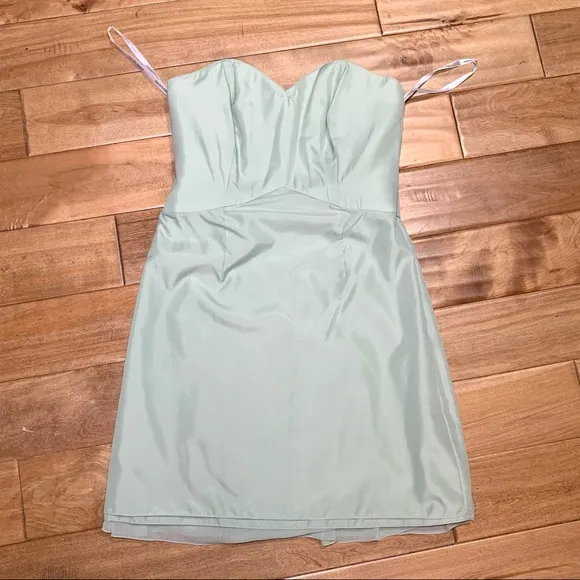 David’s Bridal Sage Green Strapless Chiffon Cocktail Dress Size 10