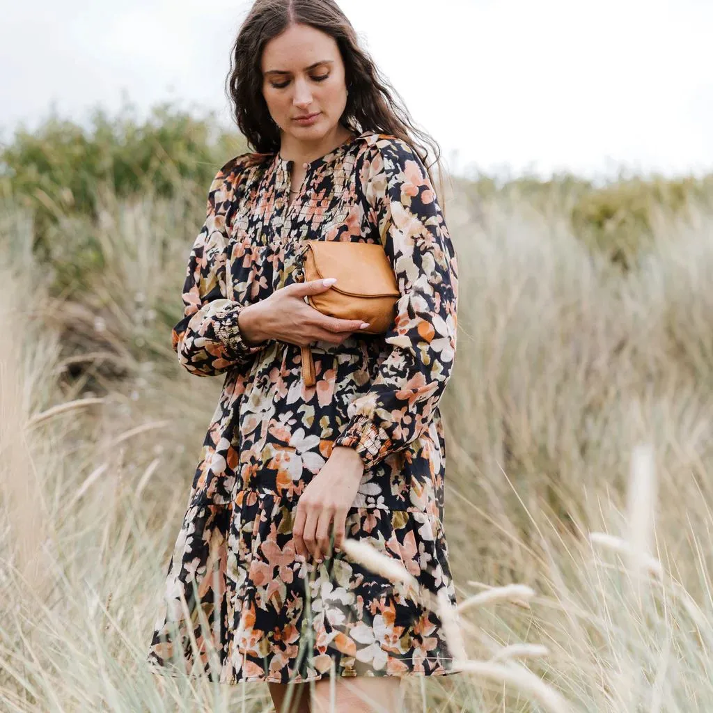 DUSKY ROBIN Zoe Bag Clutch - Tan