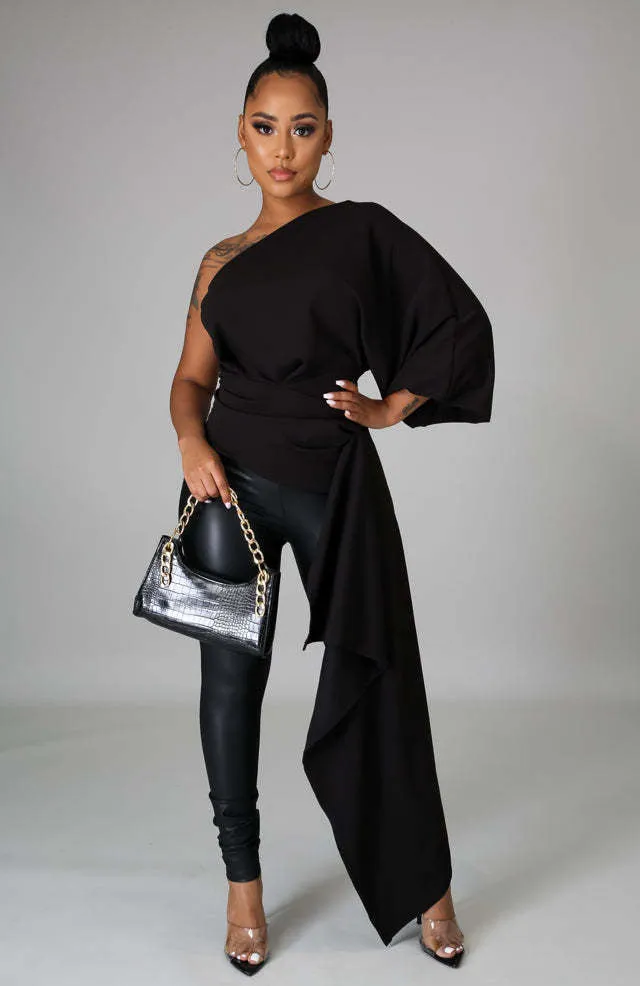 Elegant One-Shoulder Asymmetric Long Sleeve Top