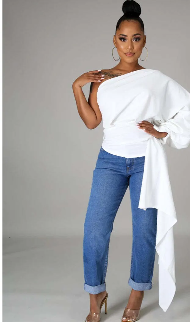 Elegant One-Shoulder Asymmetric Long Sleeve Top