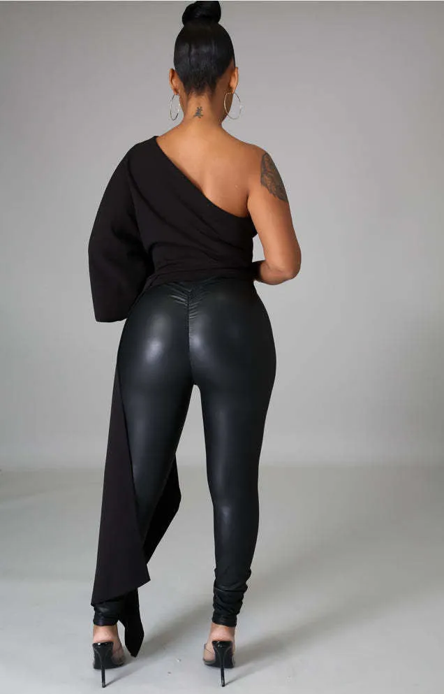 Elegant One-Shoulder Asymmetric Long Sleeve Top