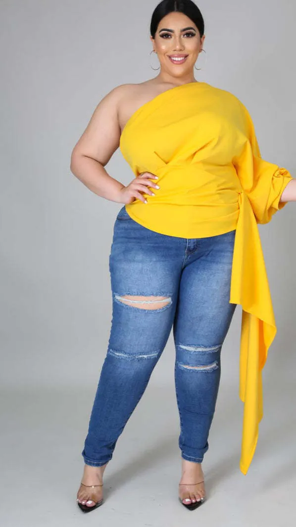 Elegant One-Shoulder Asymmetric Long Sleeve Top