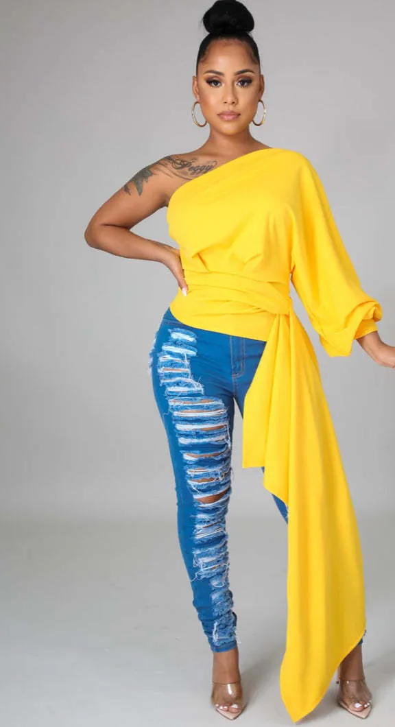 Elegant One-Shoulder Asymmetric Long Sleeve Top