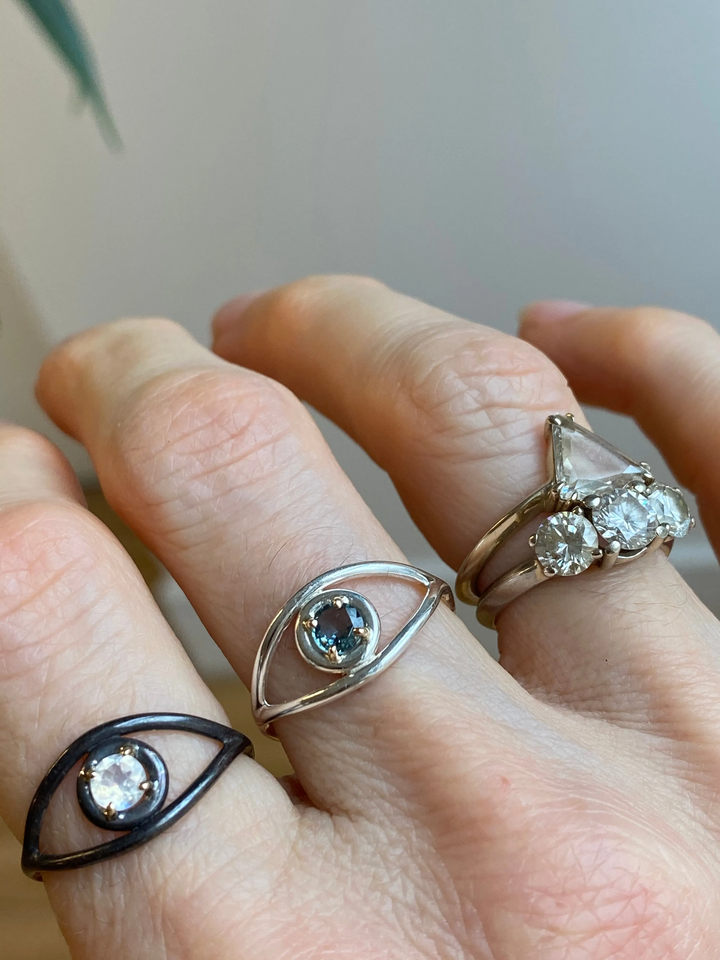 Horizon Eye Sapphire Gem Ring