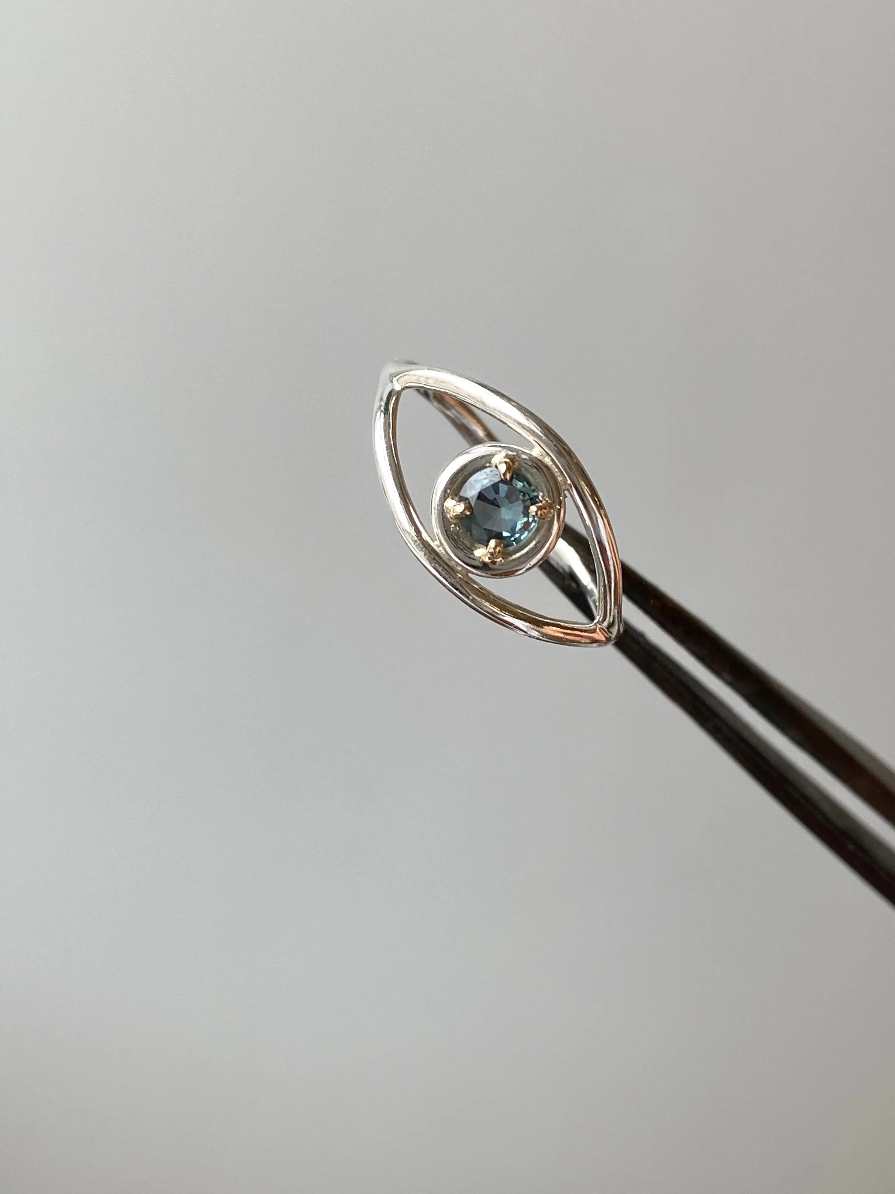 Horizon Eye Sapphire Gem Ring