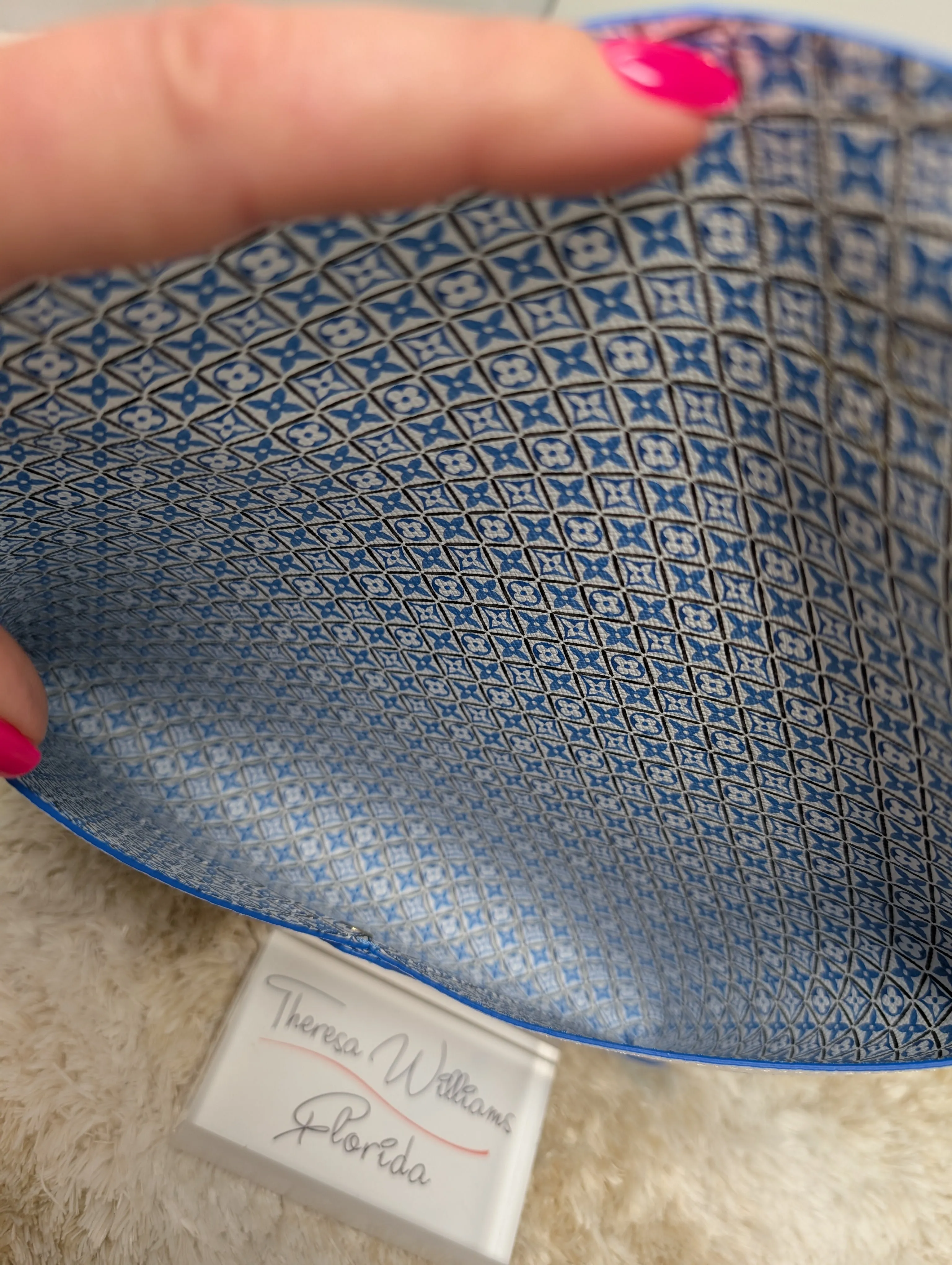 LOUIS VUITTON LARGE KIRIGAMI, NEW