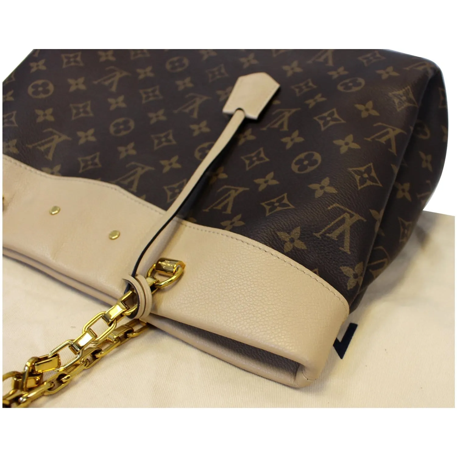 LOUIS VUITTON Pallas Chain Shopper Bag Monogram Canvas Dune