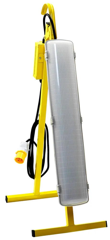 Luceco LSLPL261V Site 110V Plasterers 30W Plug Out