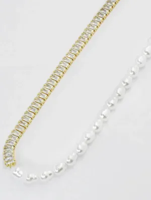 Pearl and Sparkles Necklace