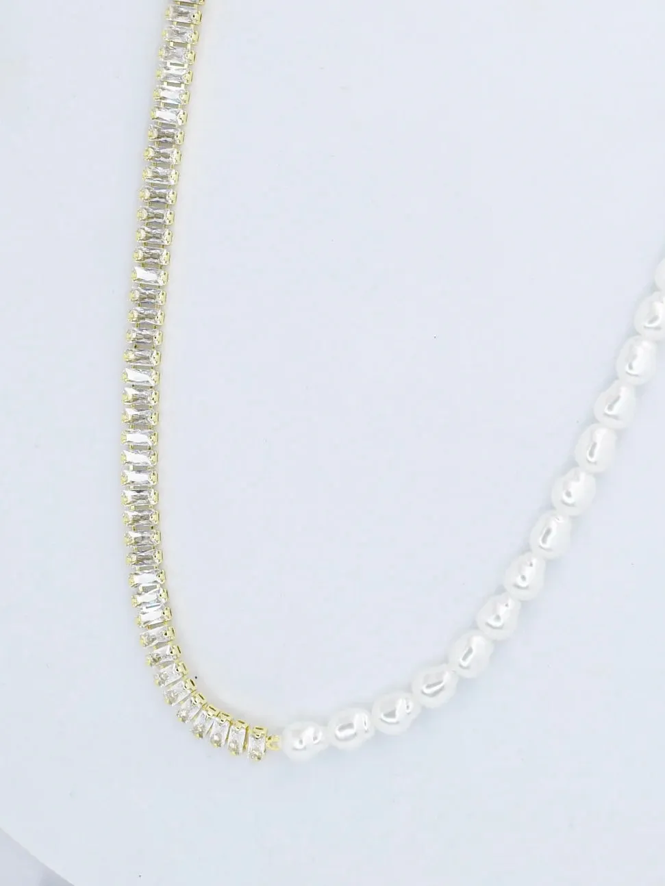 Pearl and Sparkles Necklace