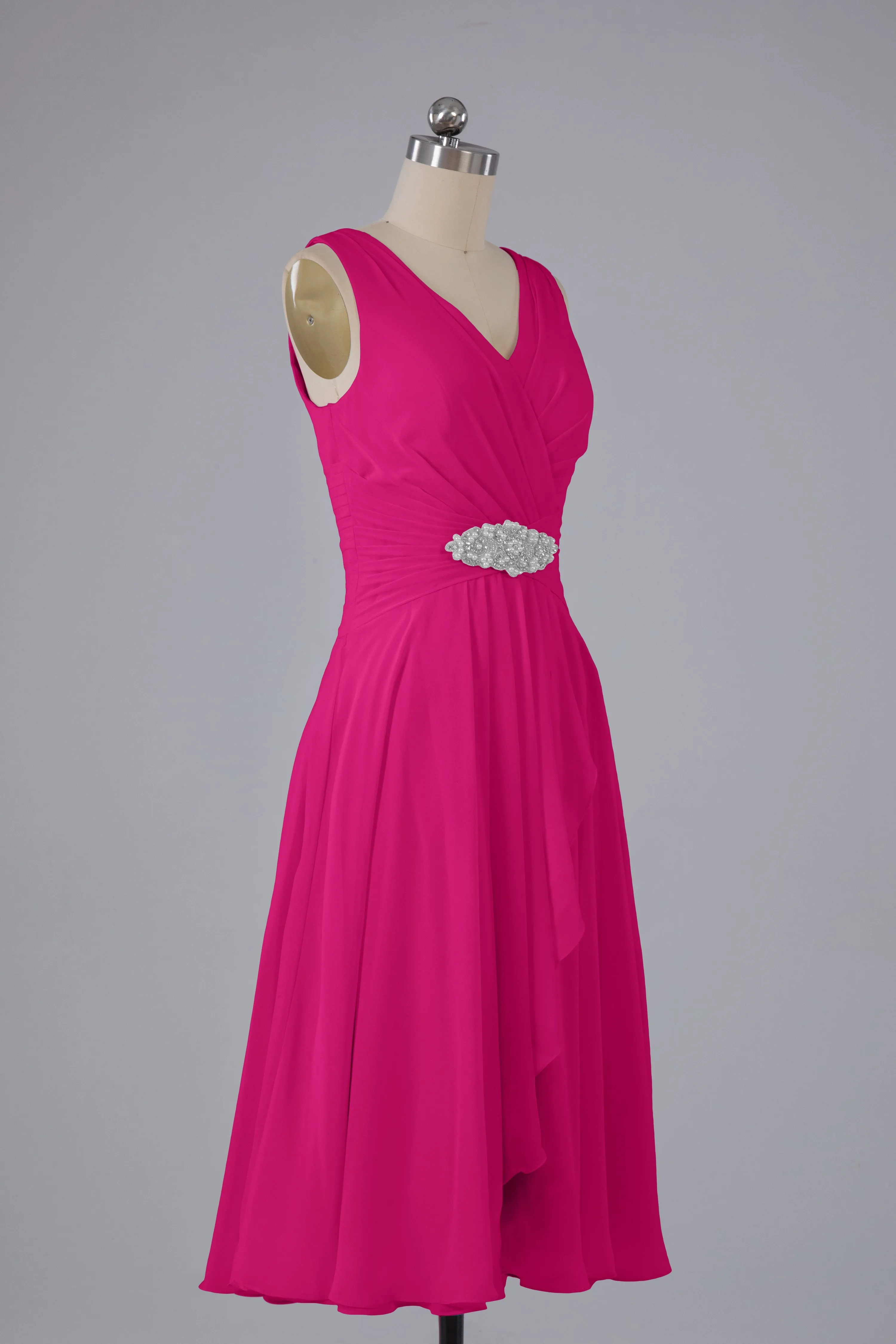Simple V Neck Knee Length Bridesmaid Dresses with Pearls