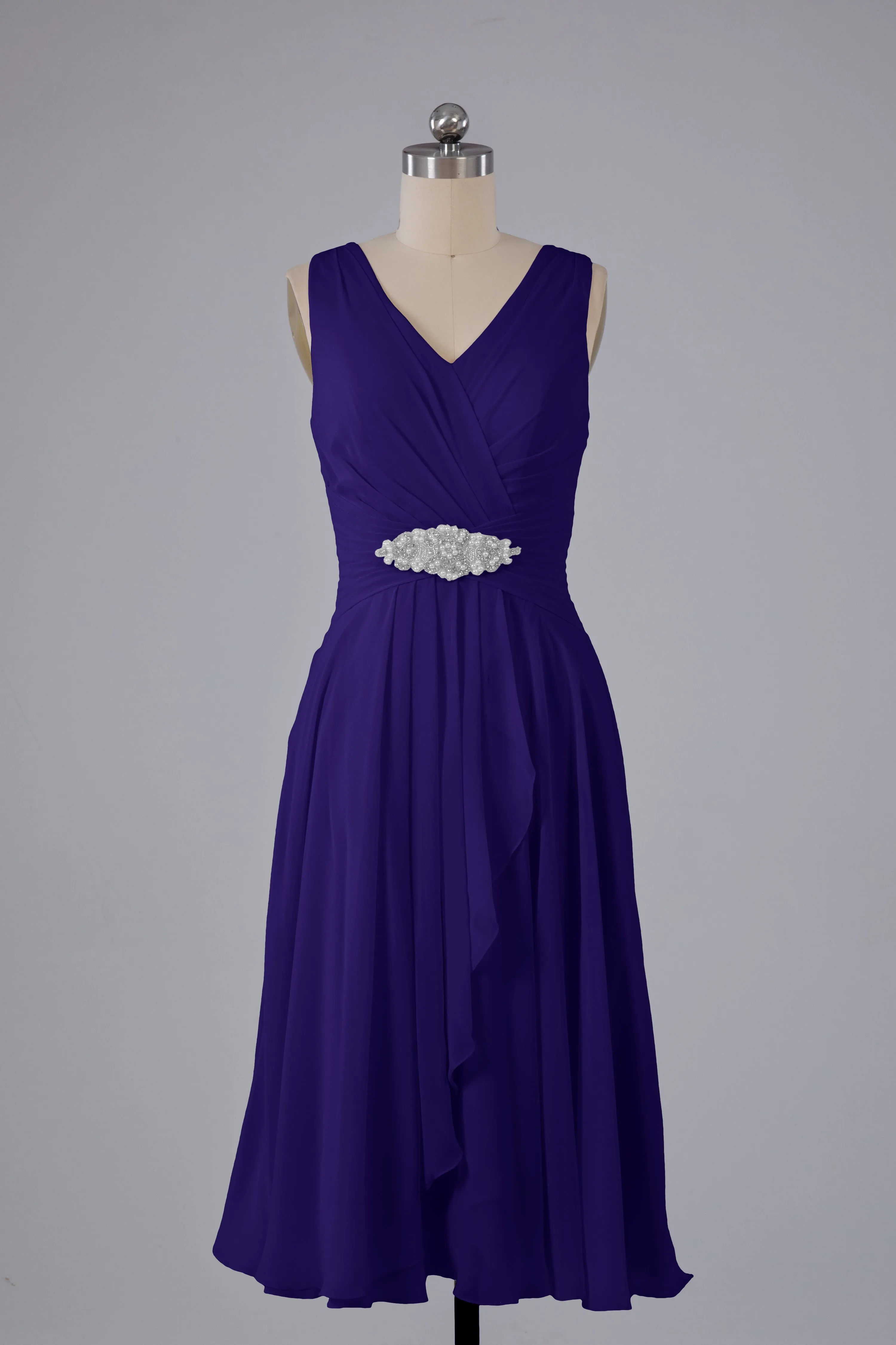 Simple V Neck Knee Length Bridesmaid Dresses with Pearls