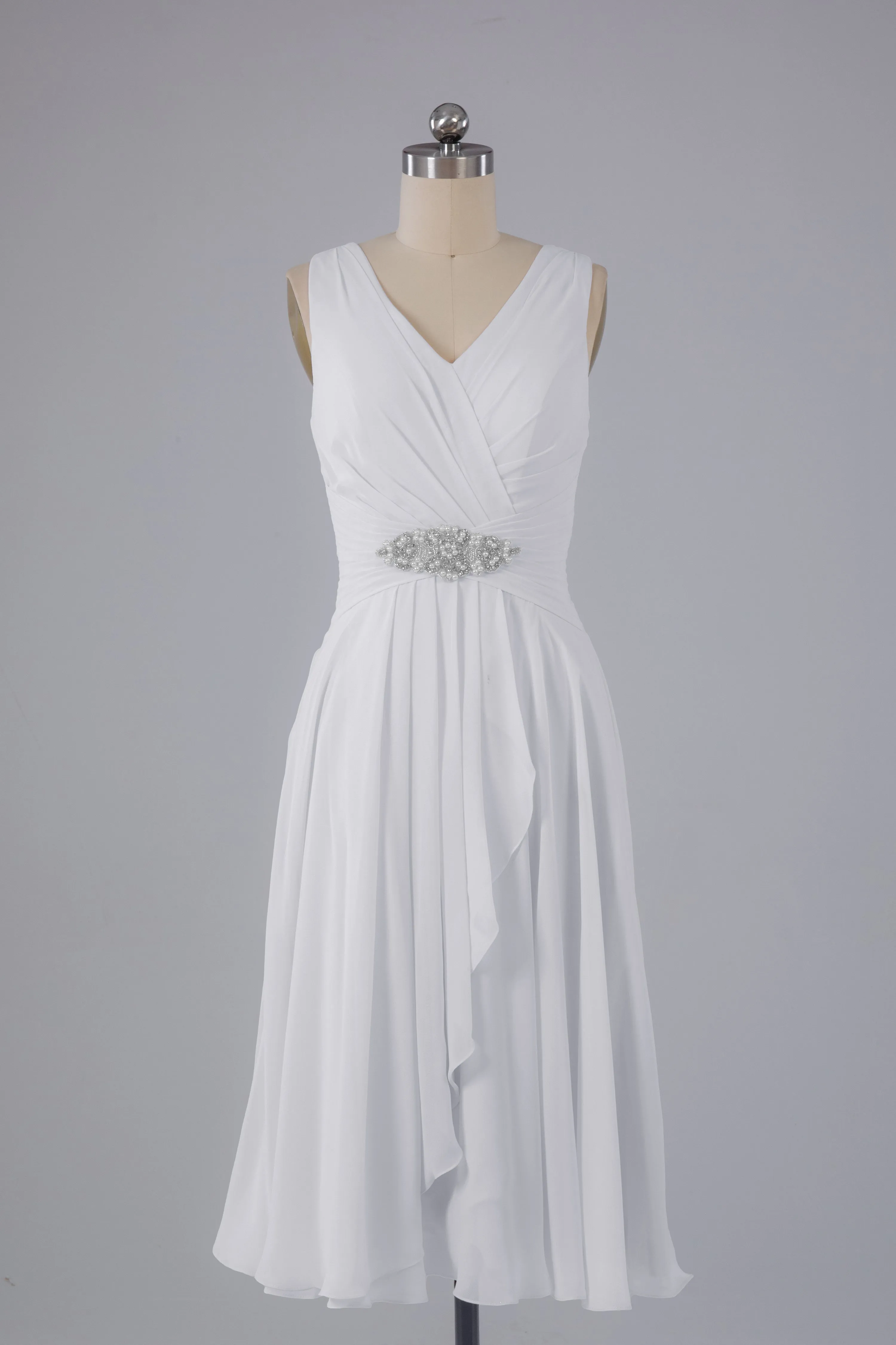 Simple V Neck Knee Length Bridesmaid Dresses with Pearls