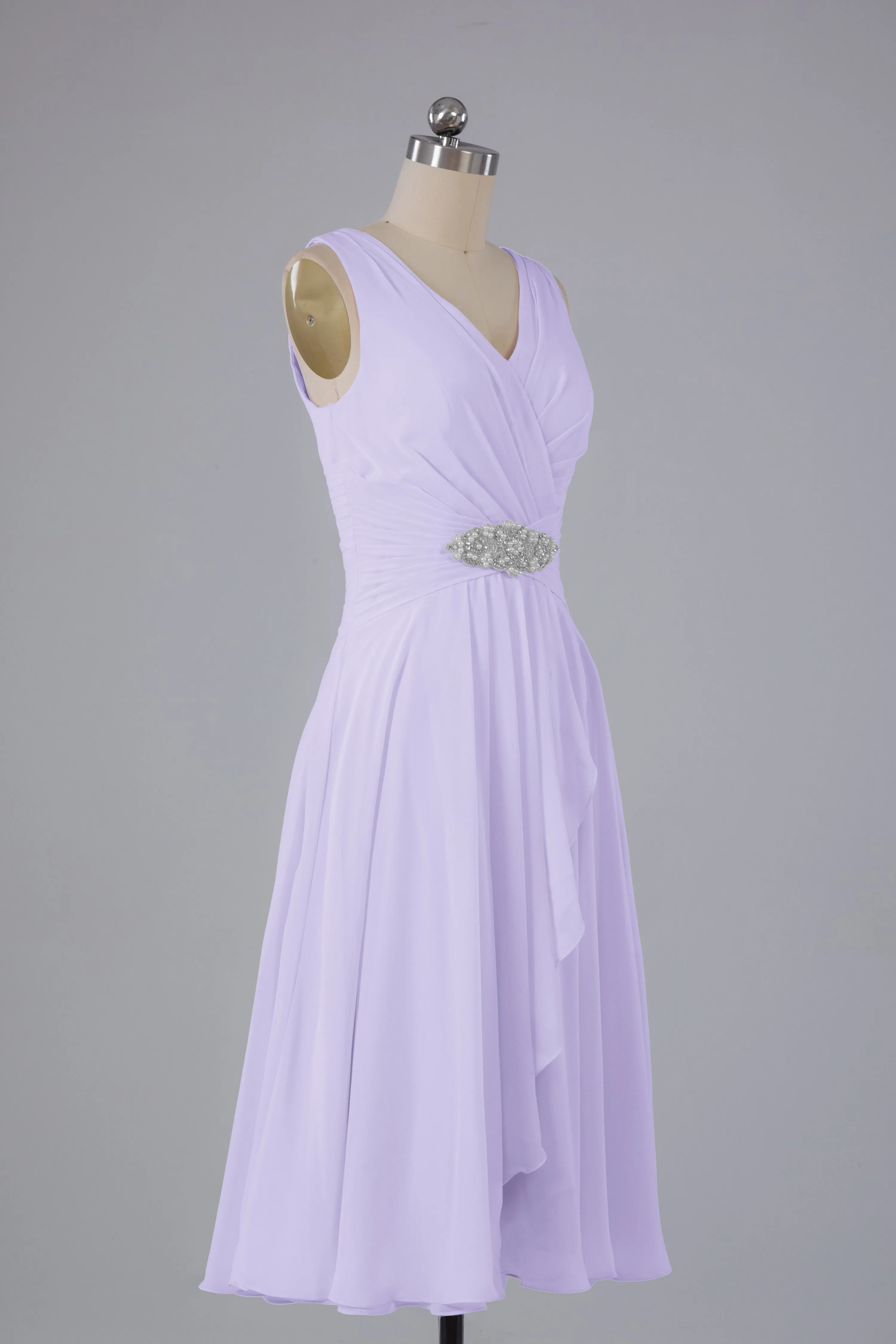Simple V Neck Knee Length Bridesmaid Dresses with Pearls