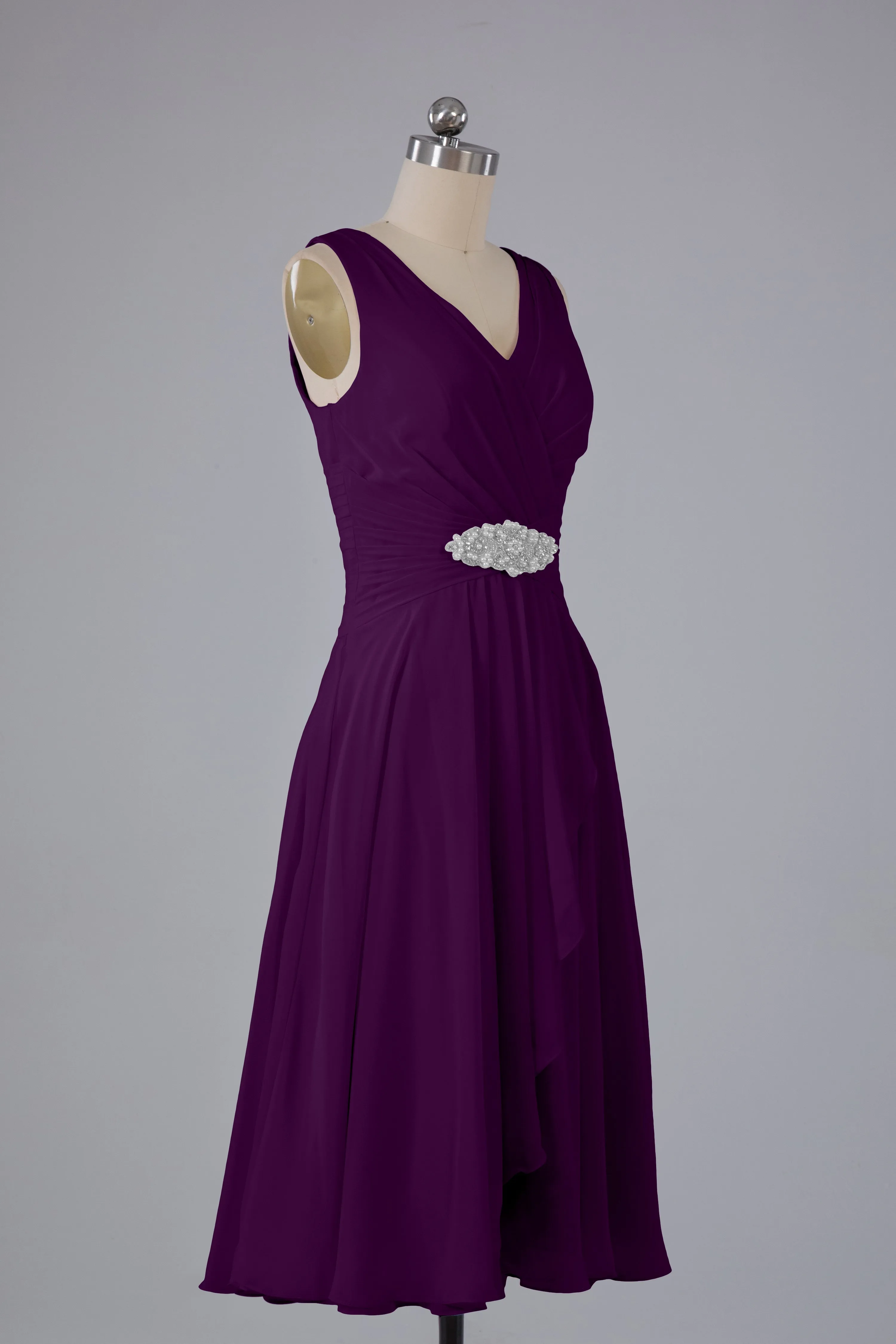 Simple V Neck Knee Length Bridesmaid Dresses with Pearls