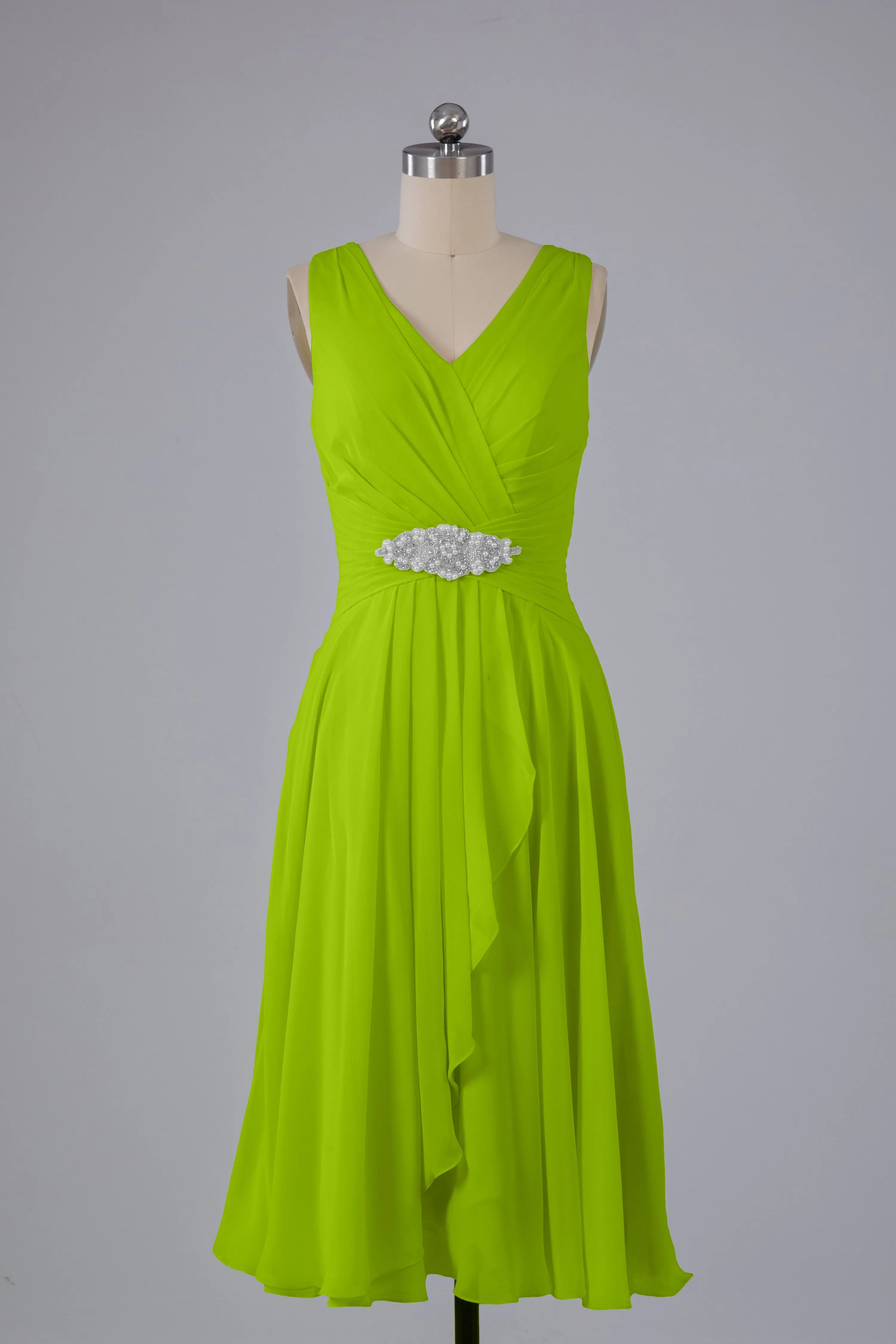 Simple V Neck Knee Length Bridesmaid Dresses with Pearls