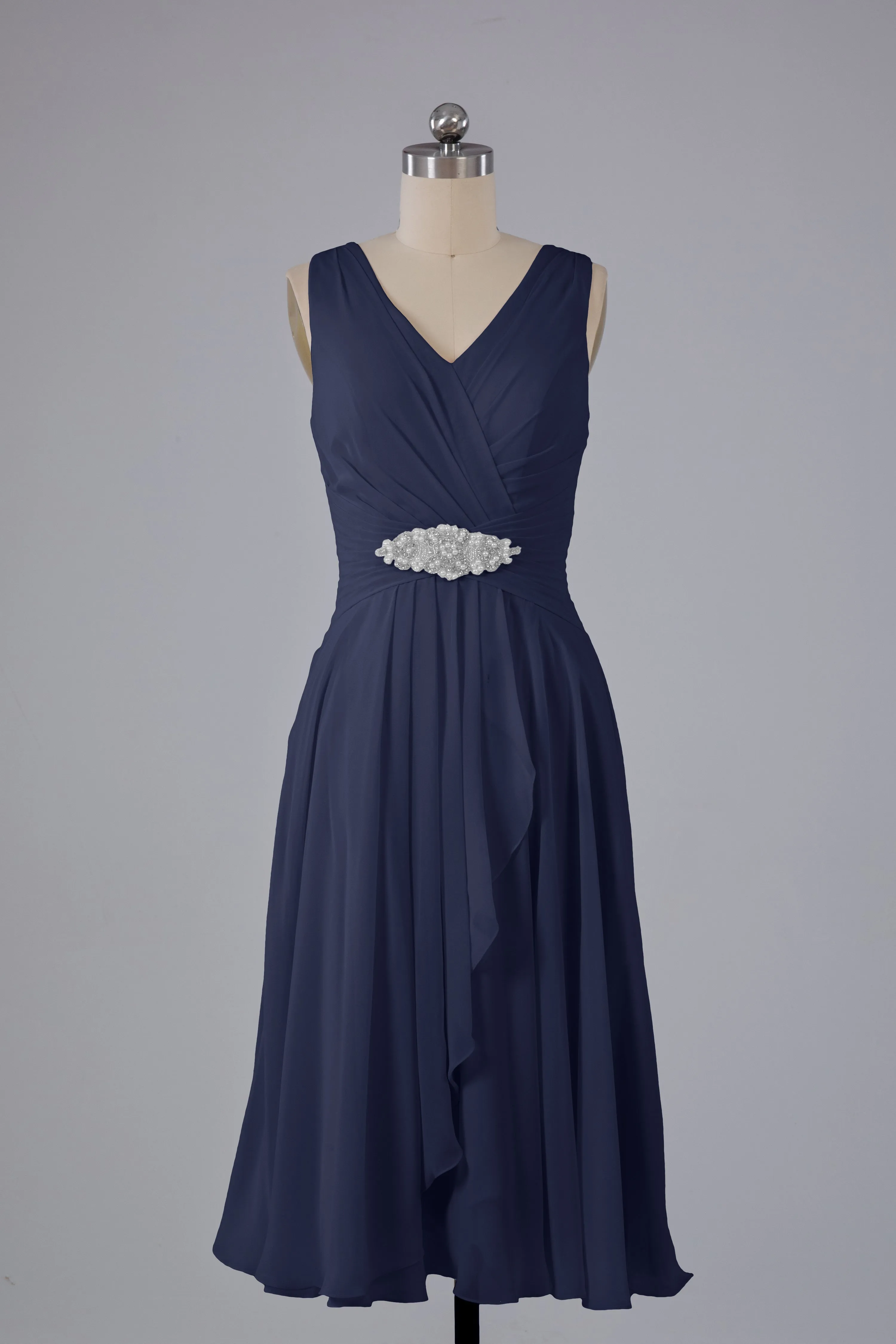 Simple V Neck Knee Length Bridesmaid Dresses with Pearls