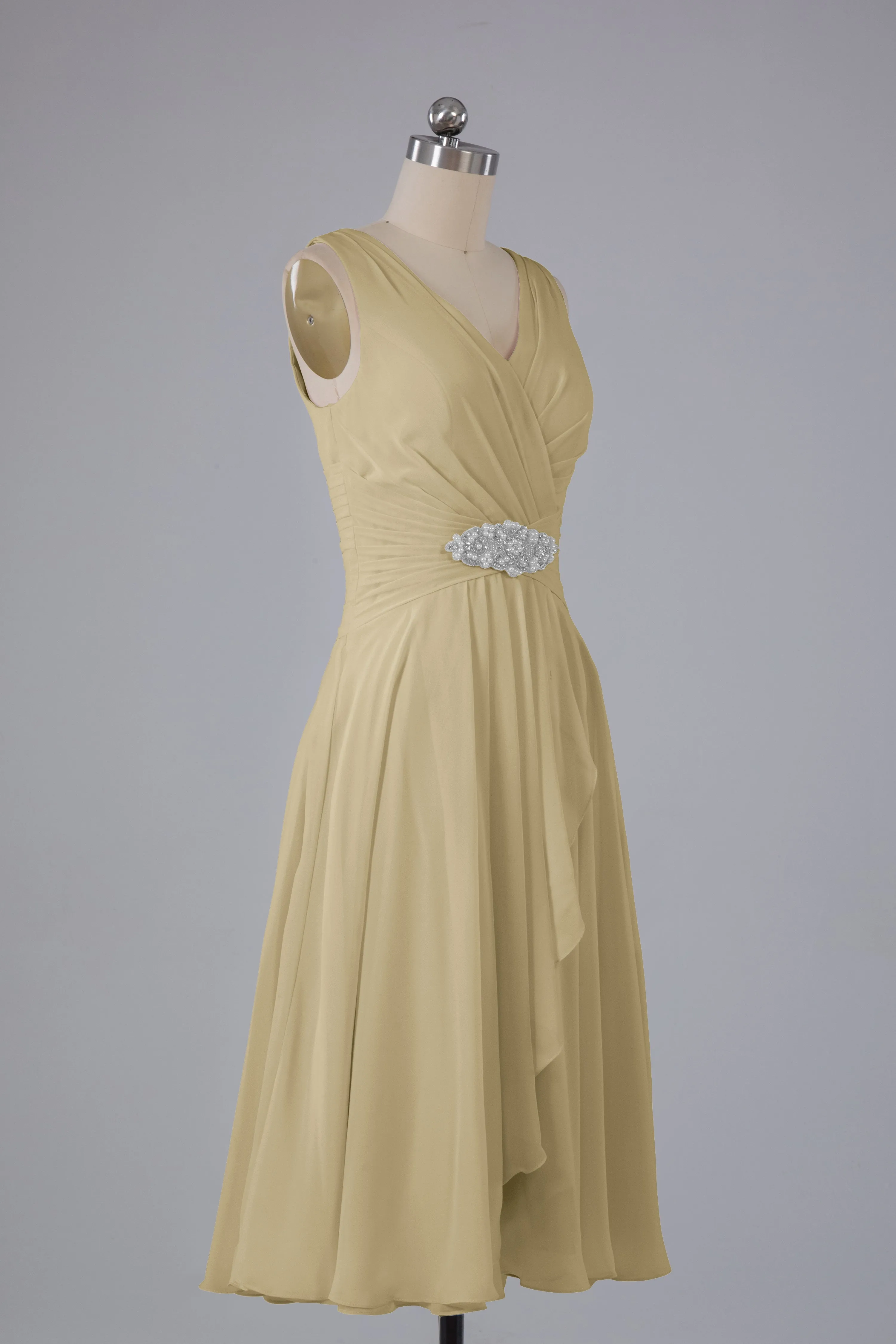 Simple V Neck Knee Length Bridesmaid Dresses with Pearls