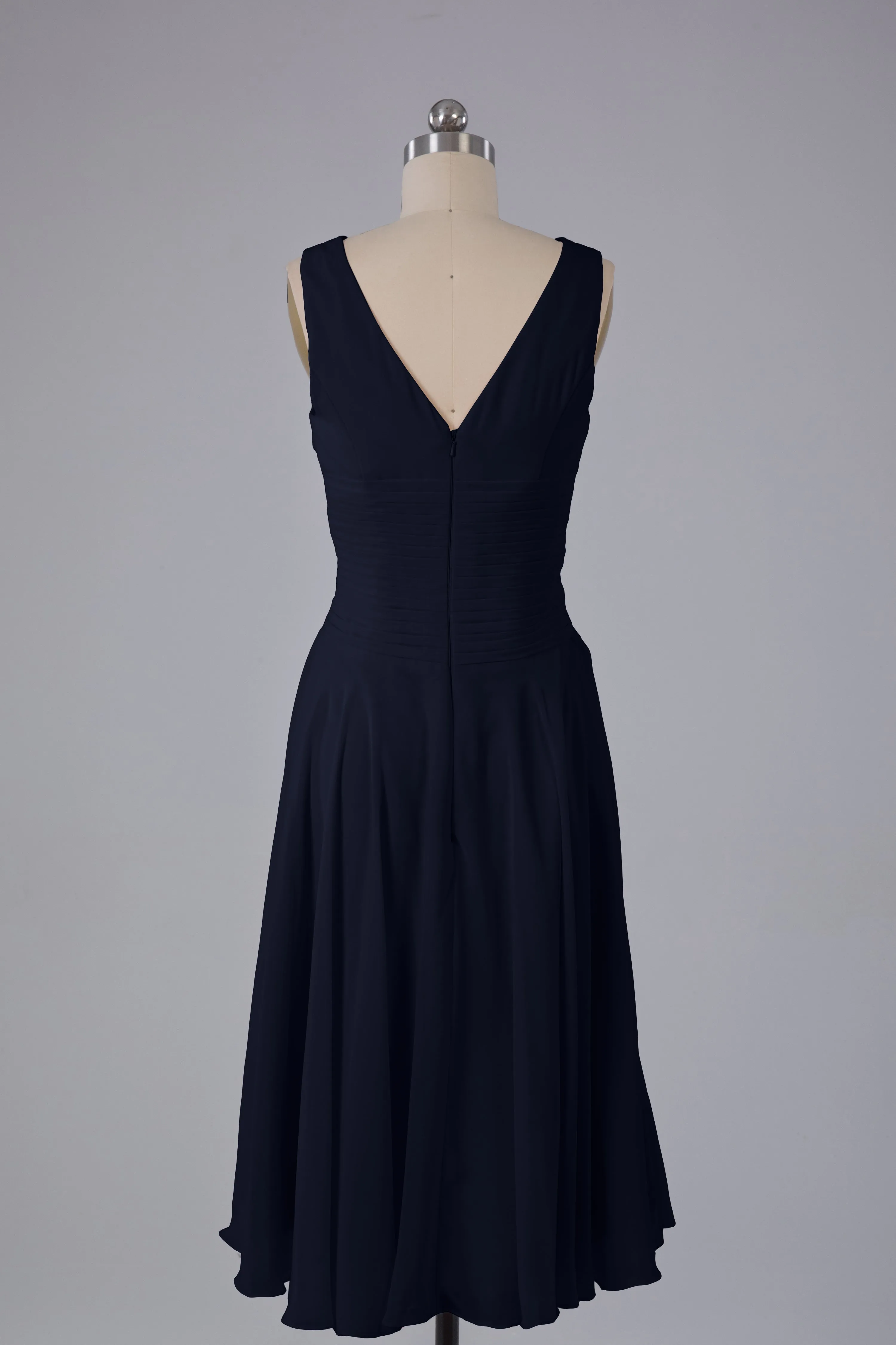 Simple V Neck Knee Length Bridesmaid Dresses with Pearls