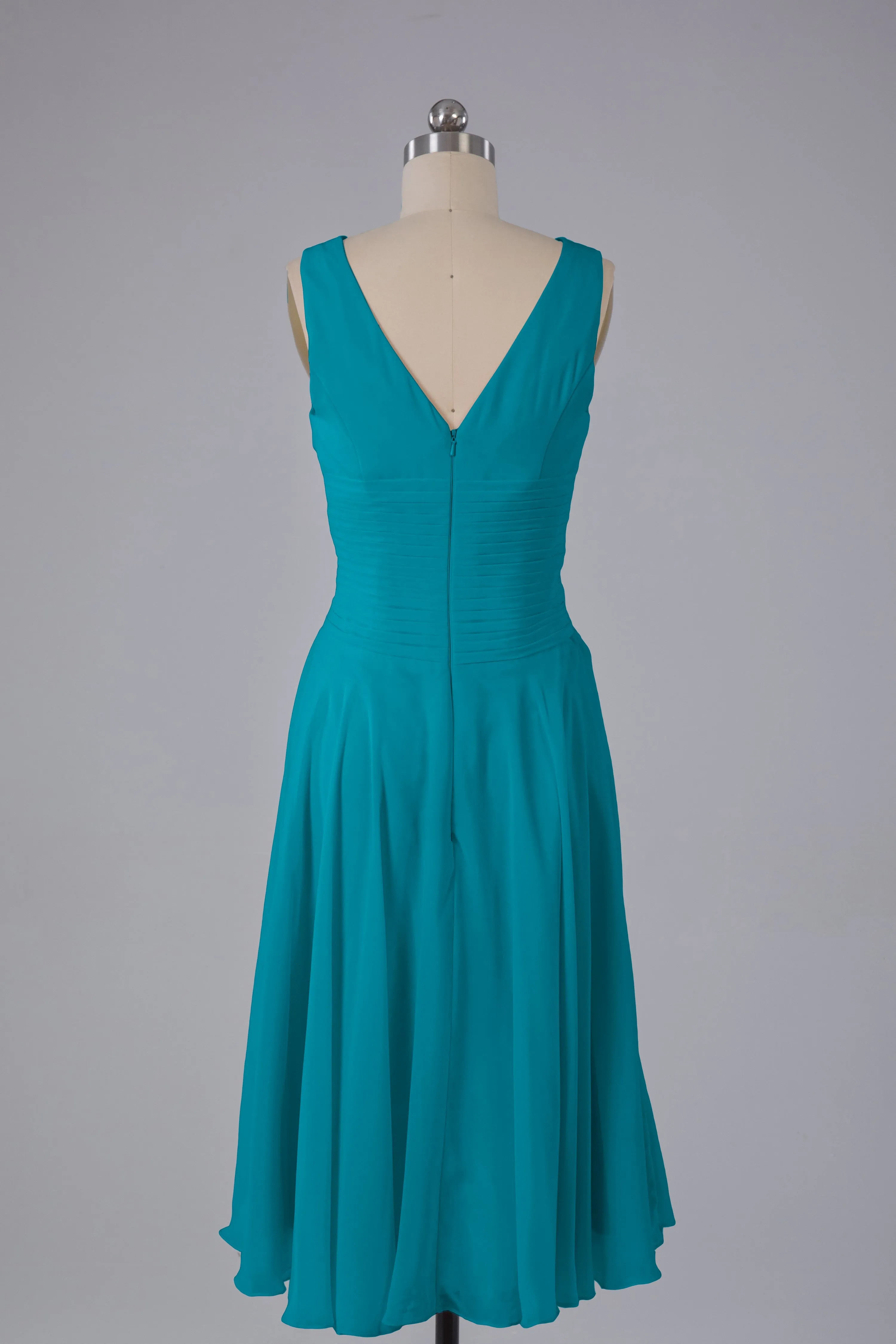 Simple V Neck Knee Length Bridesmaid Dresses with Pearls