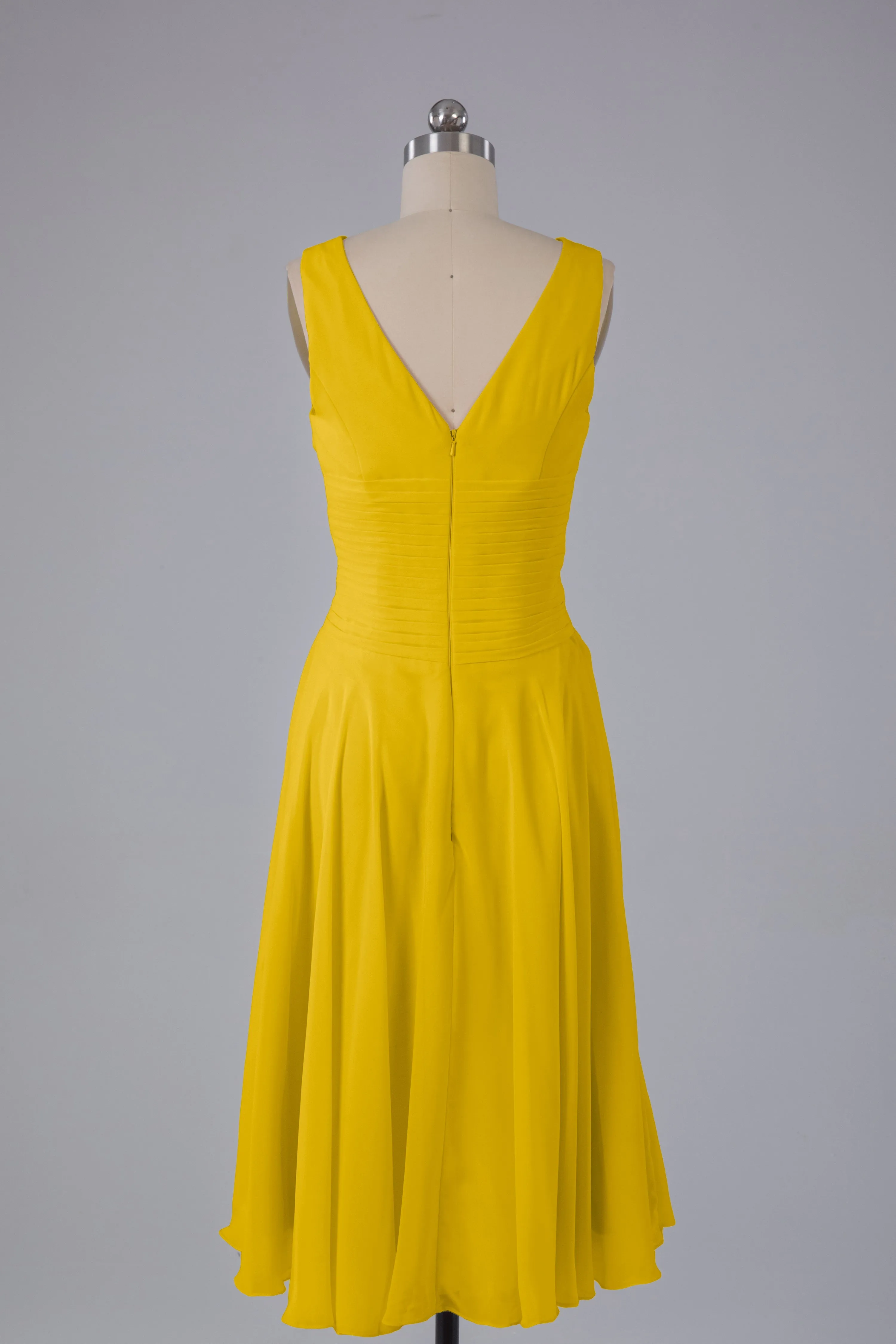 Simple V Neck Knee Length Bridesmaid Dresses with Pearls