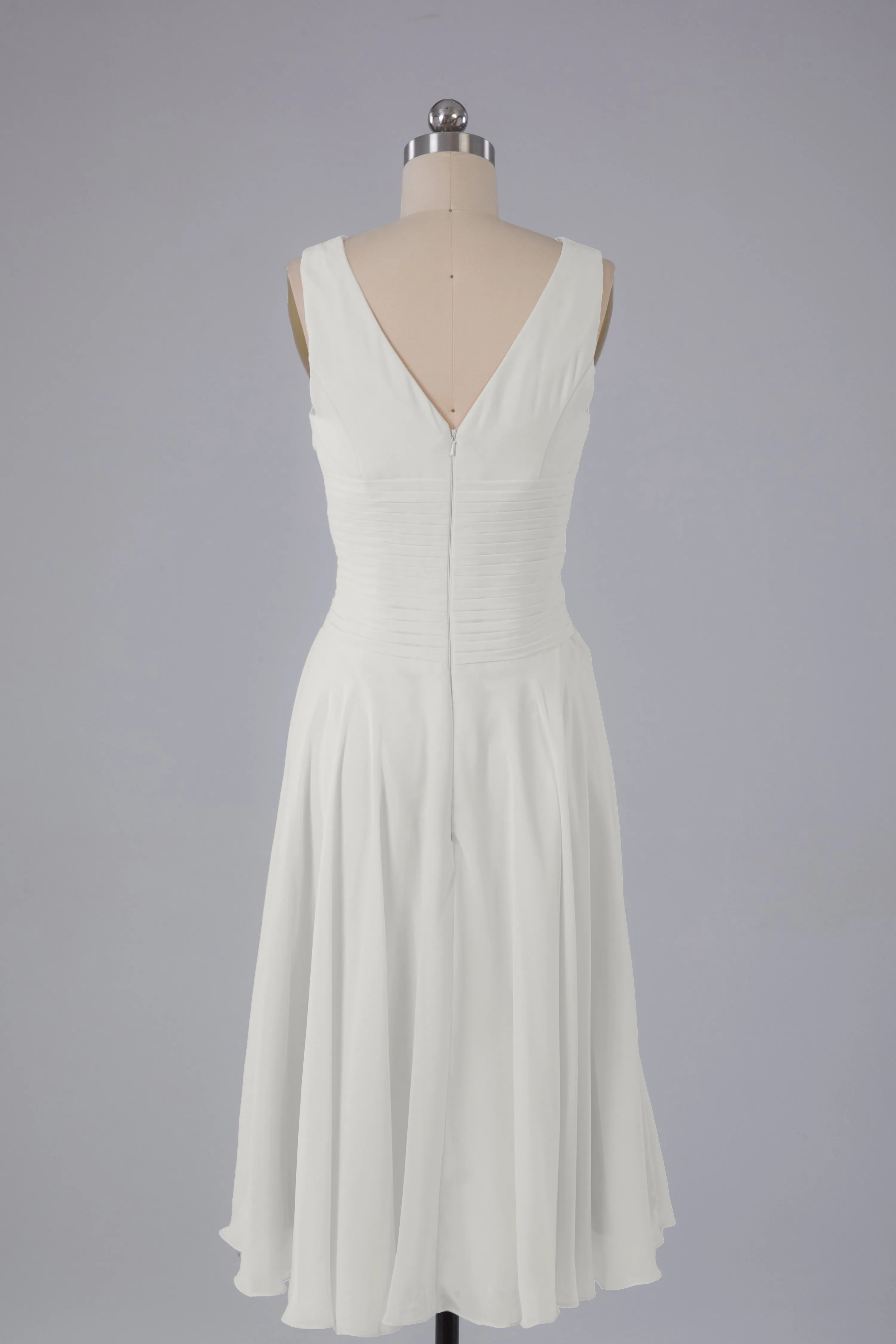 Simple V Neck Knee Length Bridesmaid Dresses with Pearls