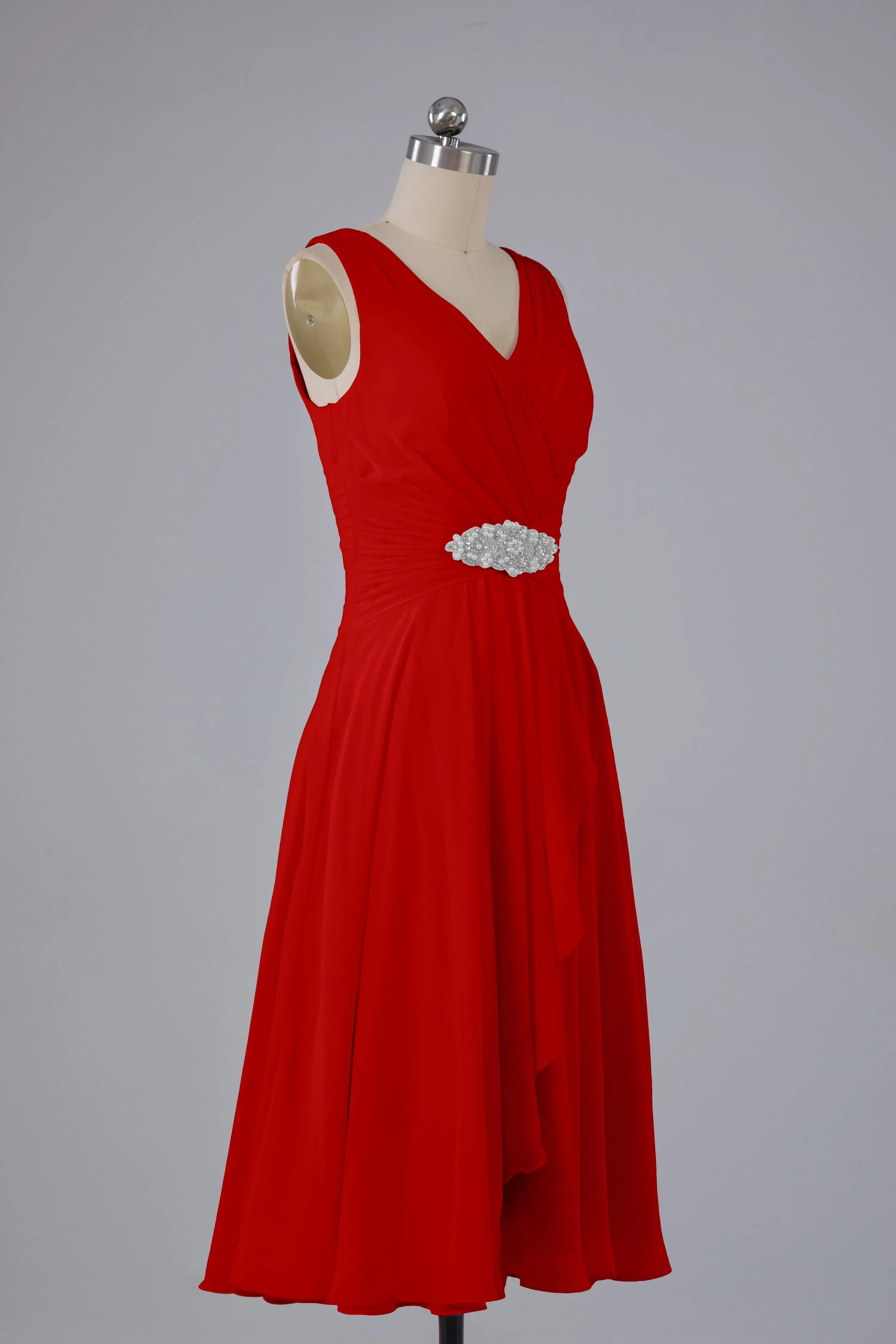 Simple V Neck Knee Length Bridesmaid Dresses with Pearls