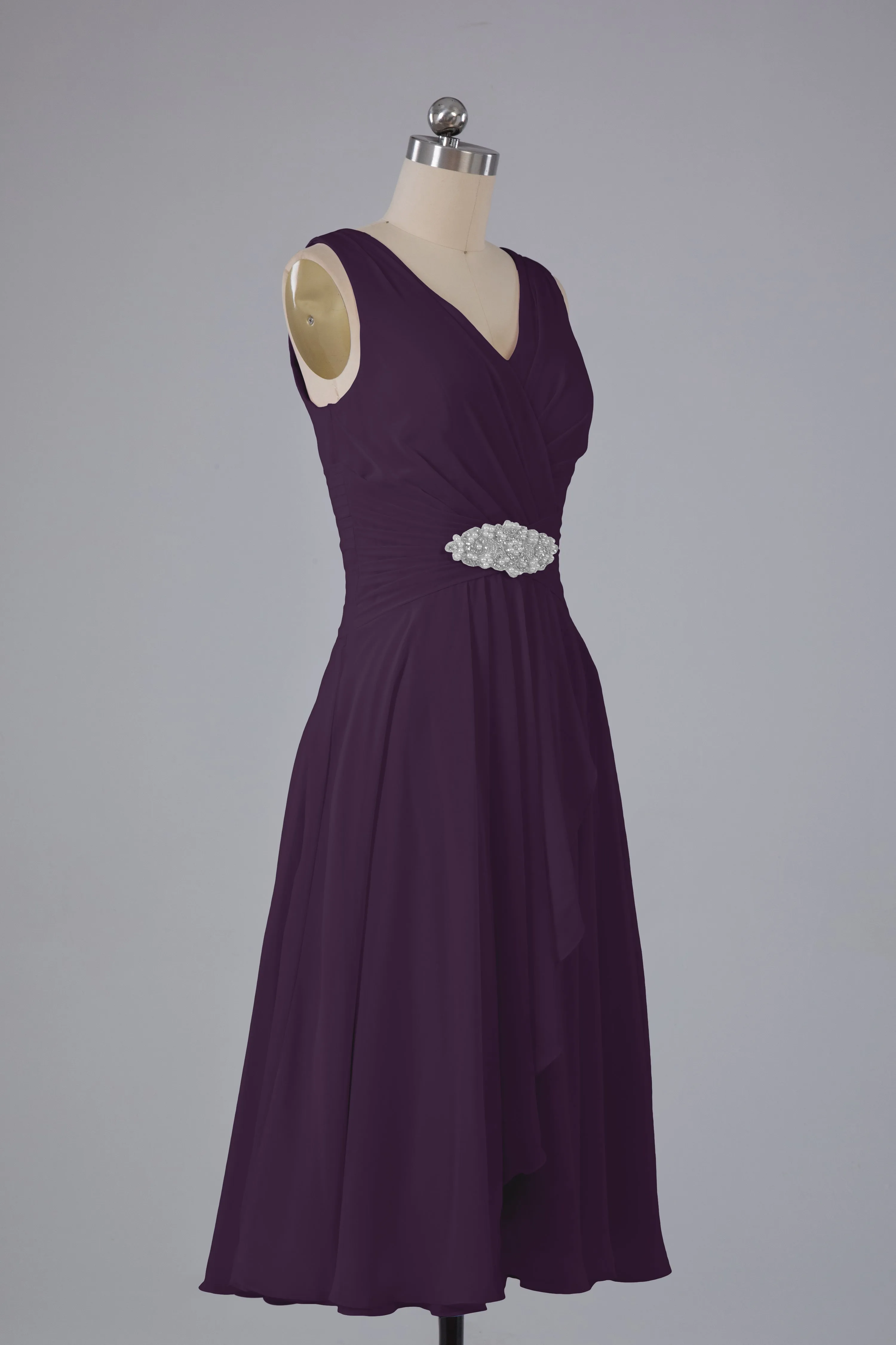 Simple V Neck Knee Length Bridesmaid Dresses with Pearls