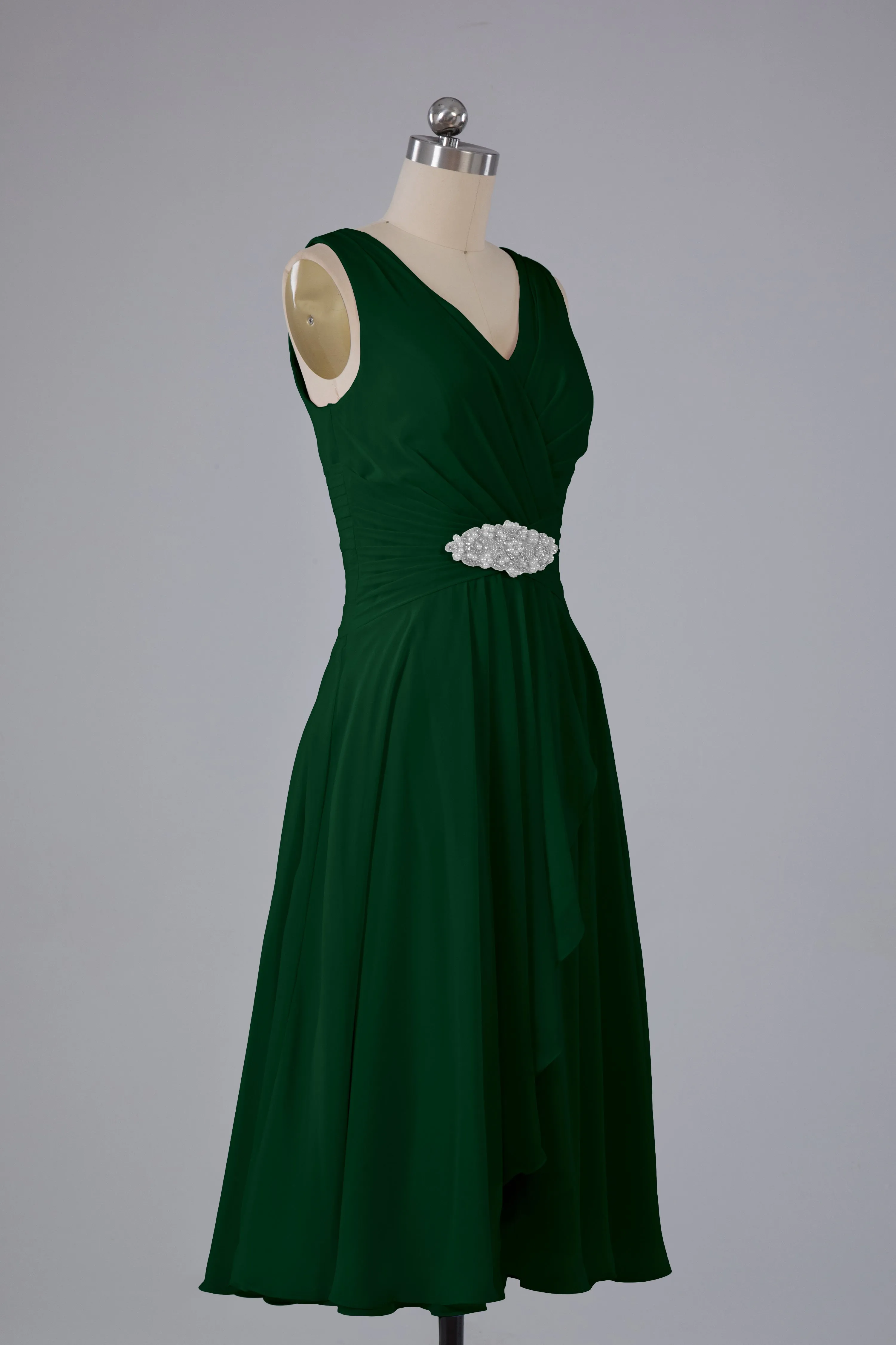 Simple V Neck Knee Length Bridesmaid Dresses with Pearls