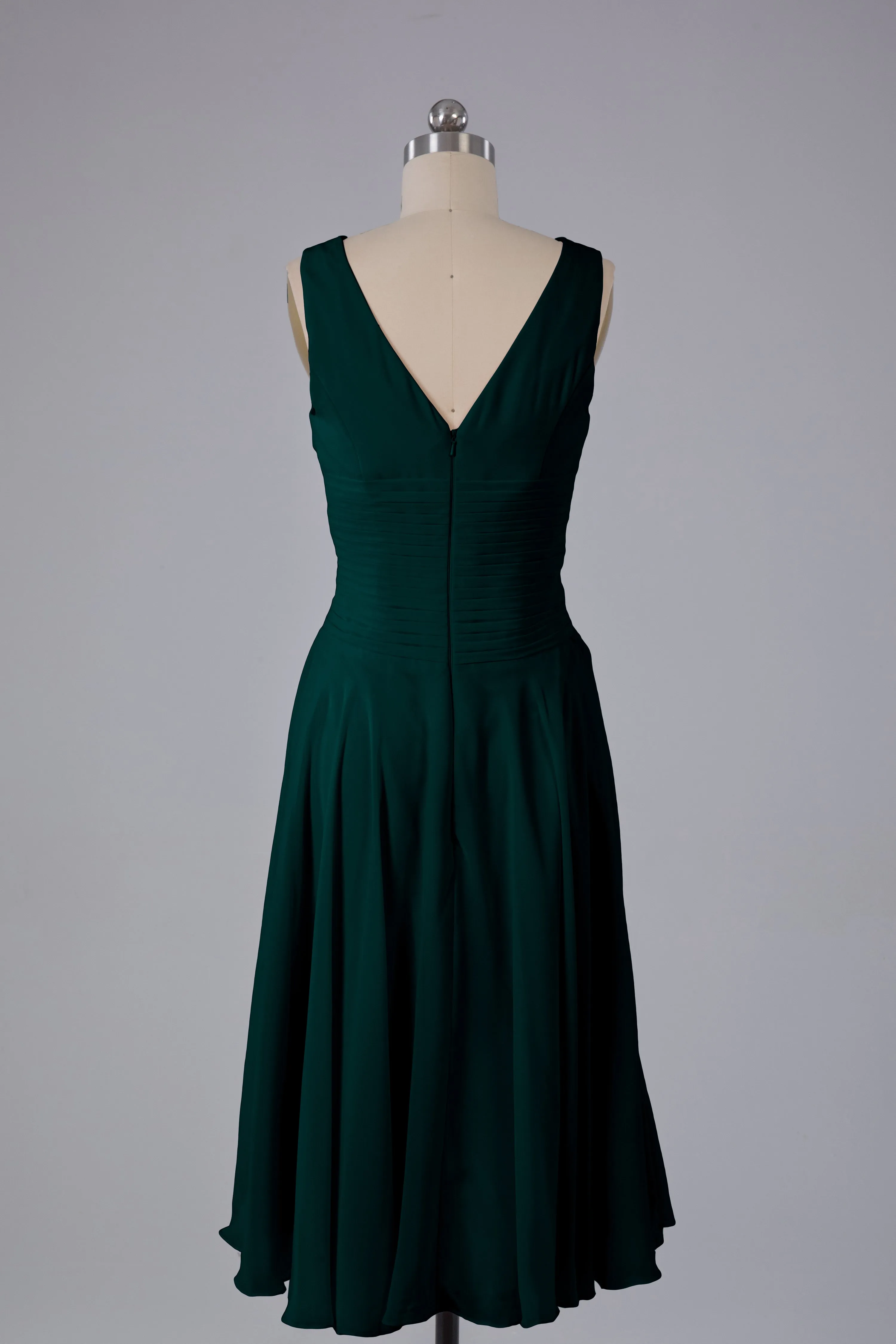 Simple V Neck Knee Length Bridesmaid Dresses with Pearls