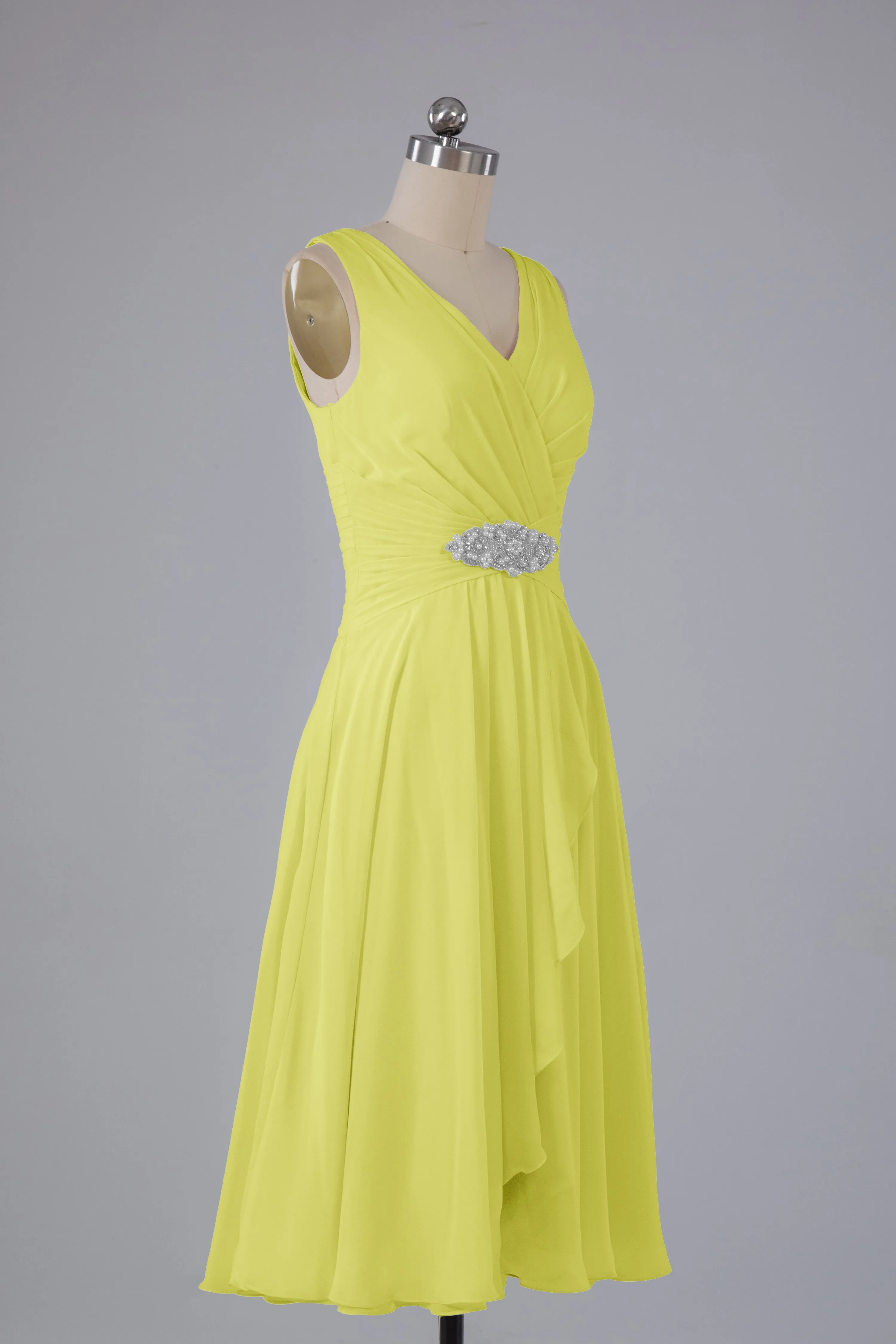 Simple V Neck Knee Length Bridesmaid Dresses with Pearls