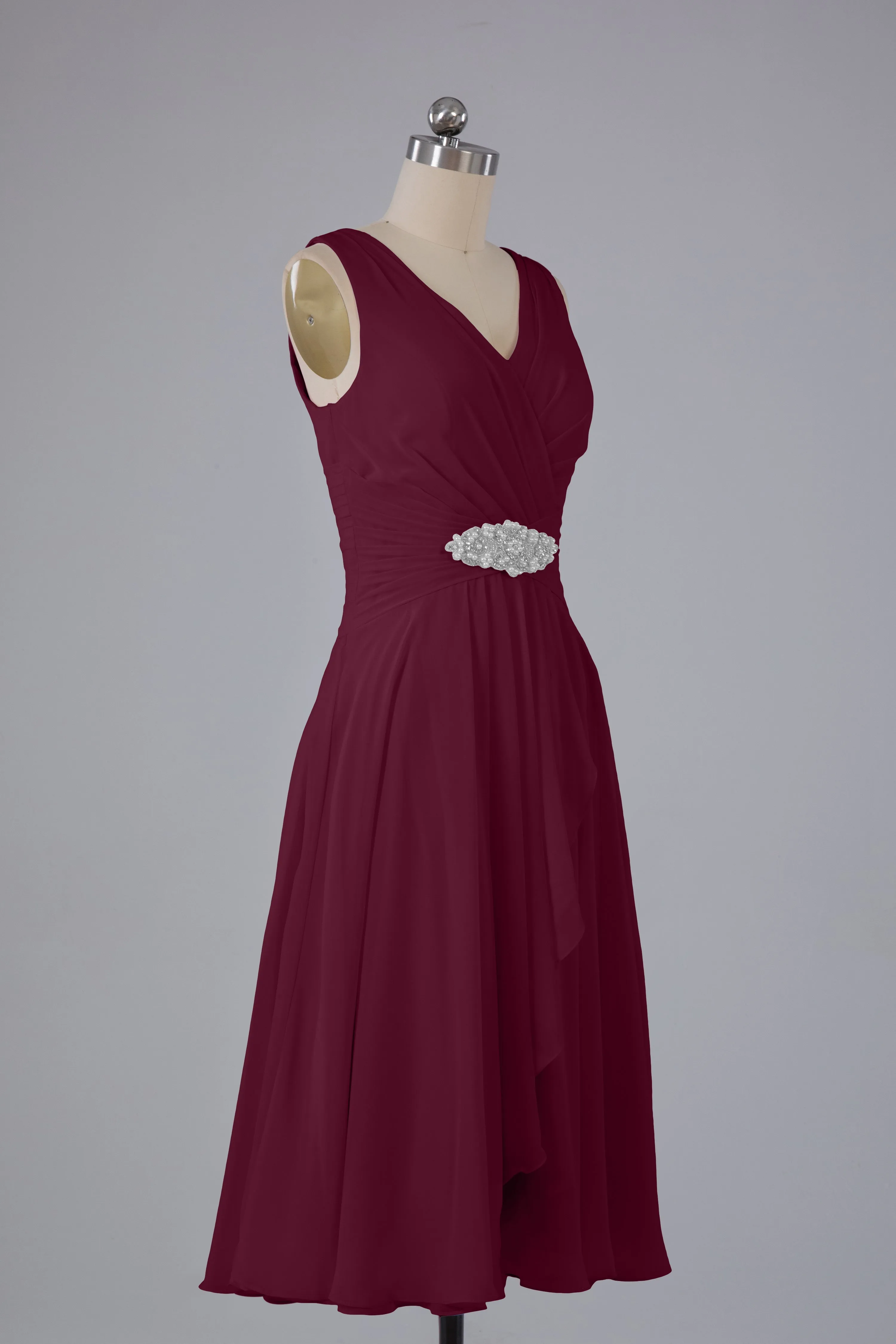 Simple V Neck Knee Length Bridesmaid Dresses with Pearls