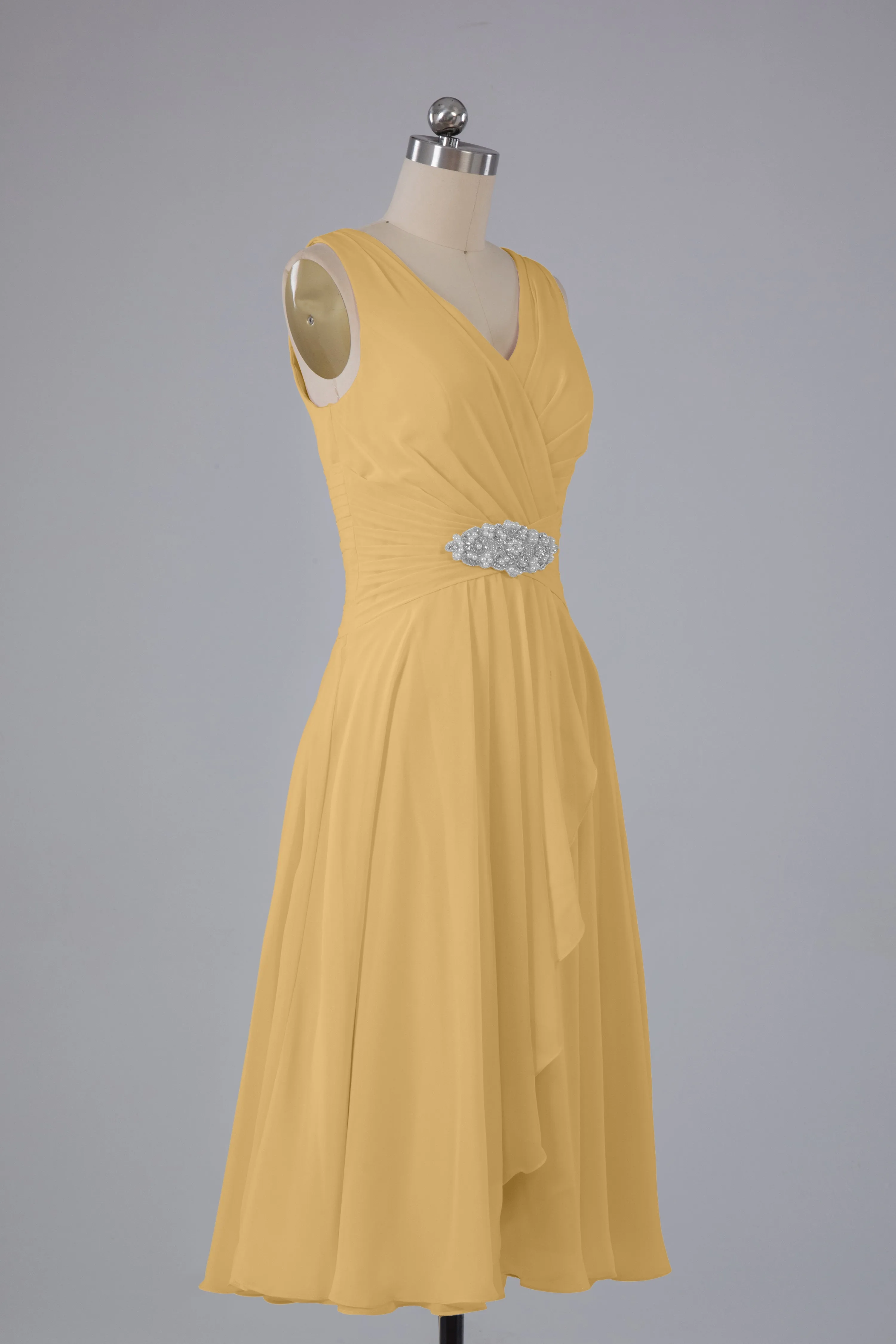 Simple V Neck Knee Length Bridesmaid Dresses with Pearls