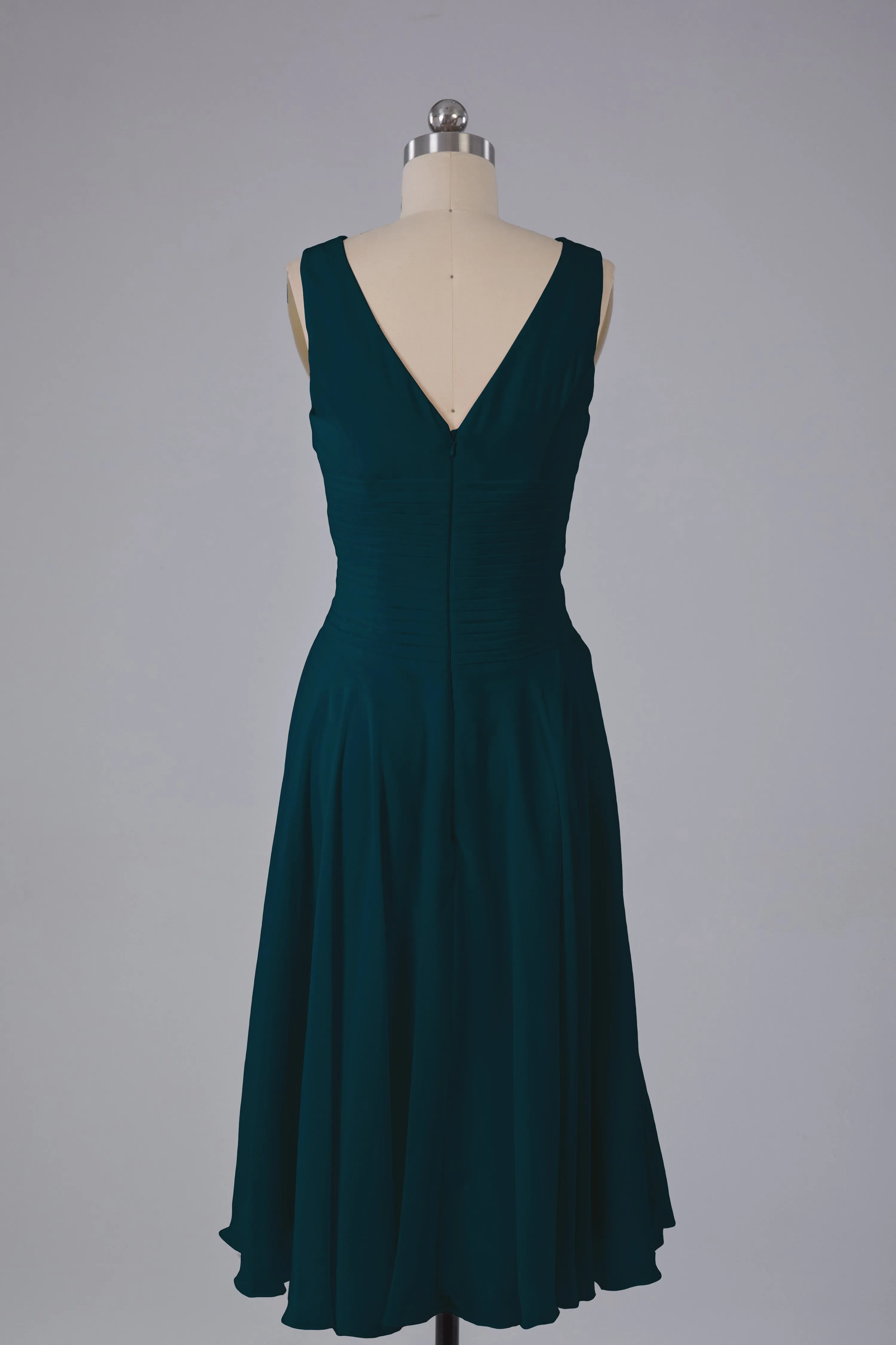 Simple V Neck Knee Length Bridesmaid Dresses with Pearls