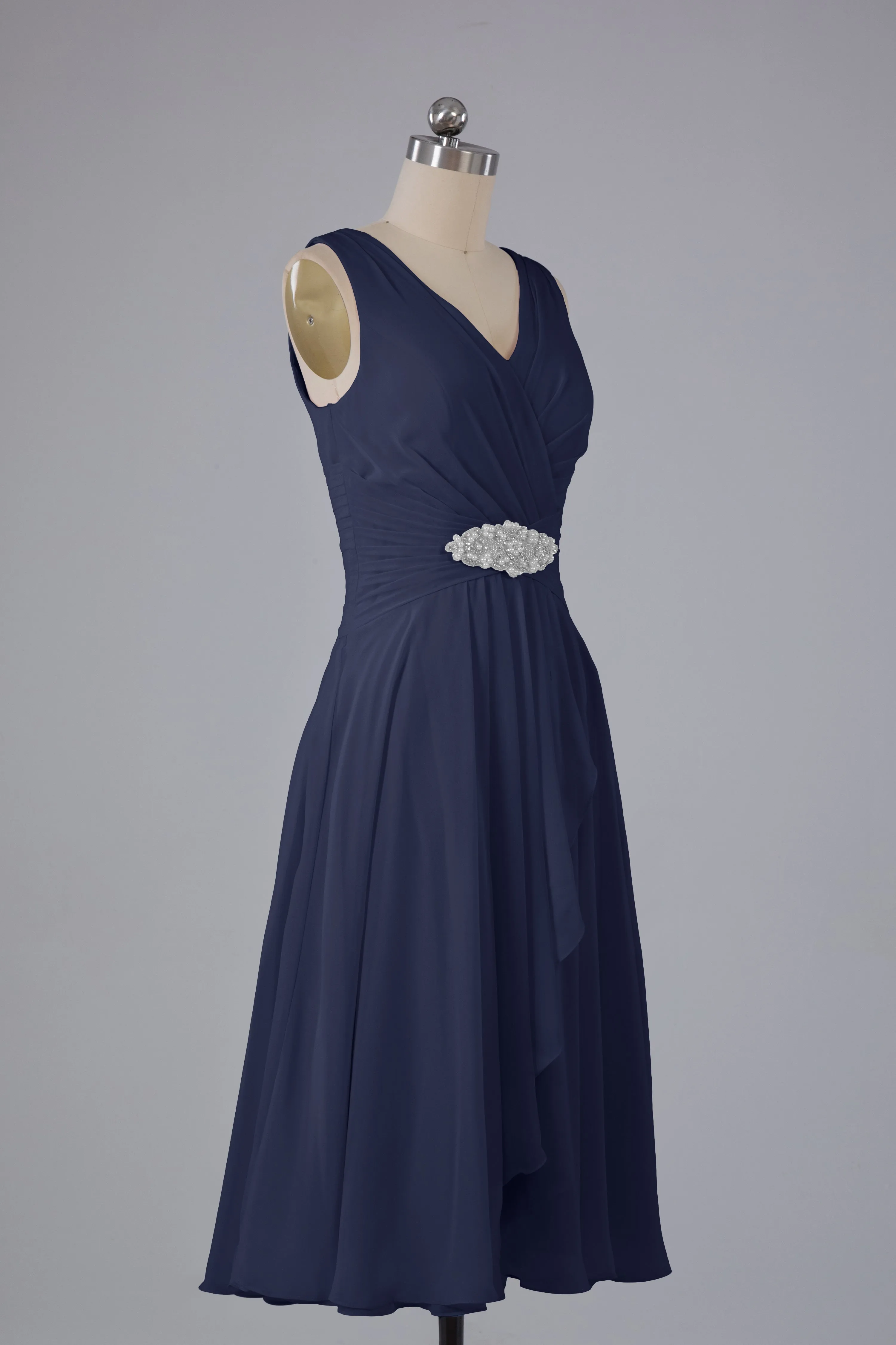 Simple V Neck Knee Length Bridesmaid Dresses with Pearls