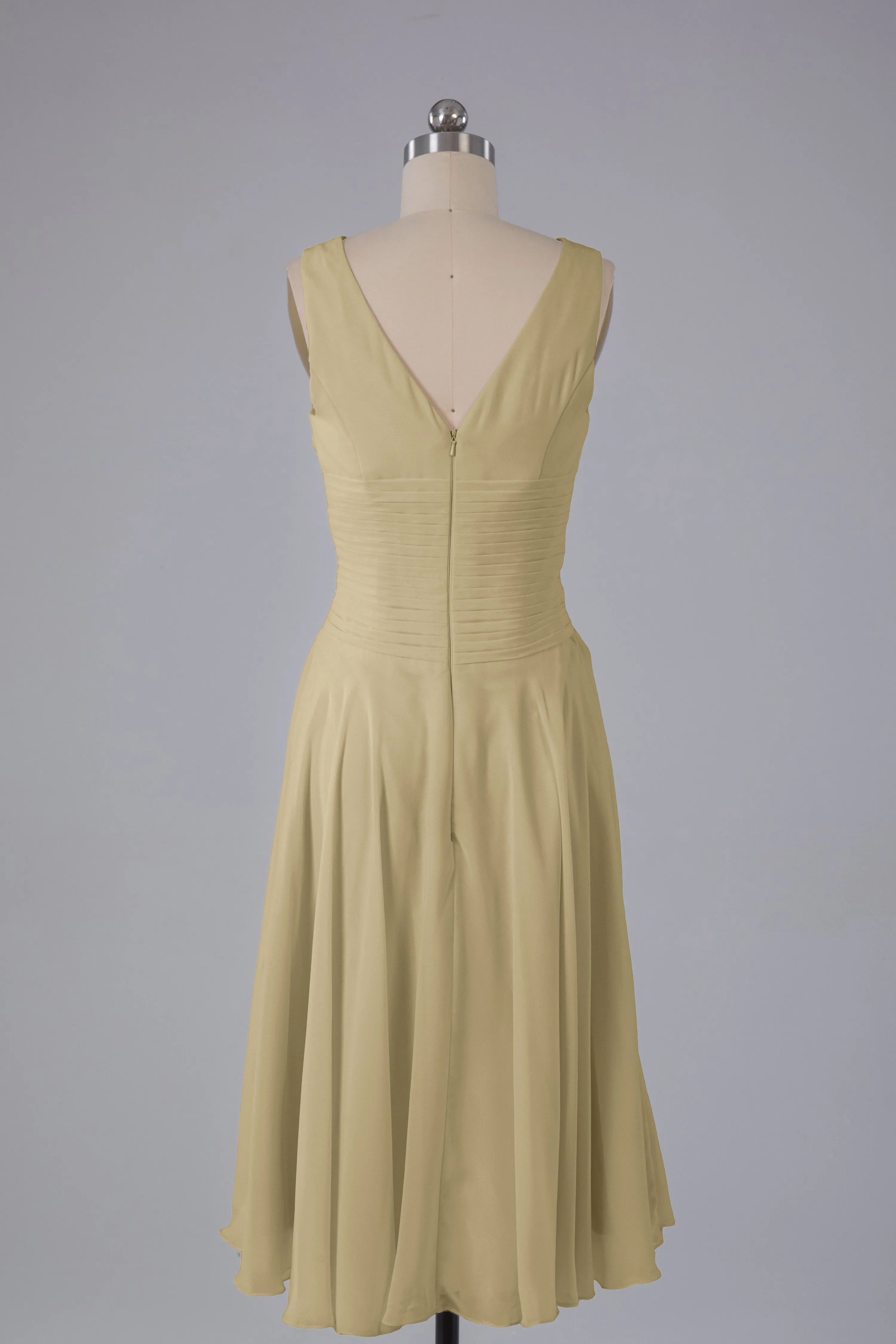Simple V Neck Knee Length Bridesmaid Dresses with Pearls