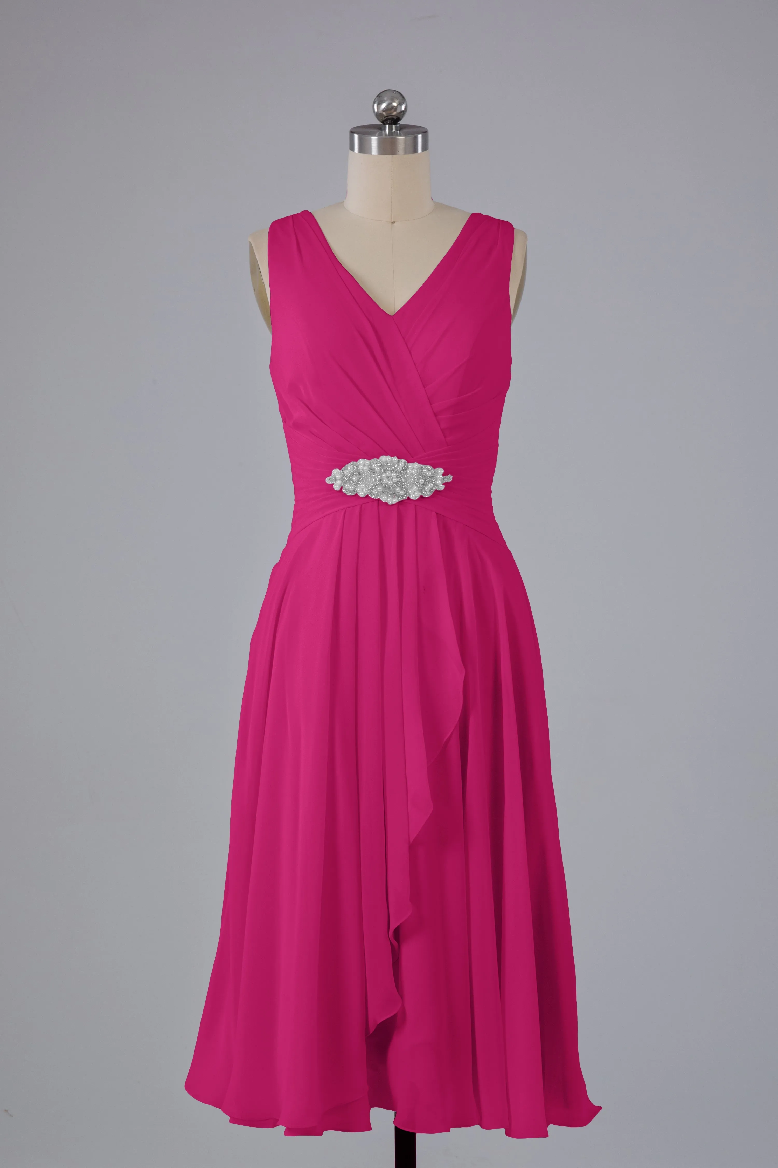 Simple V Neck Knee Length Bridesmaid Dresses with Pearls
