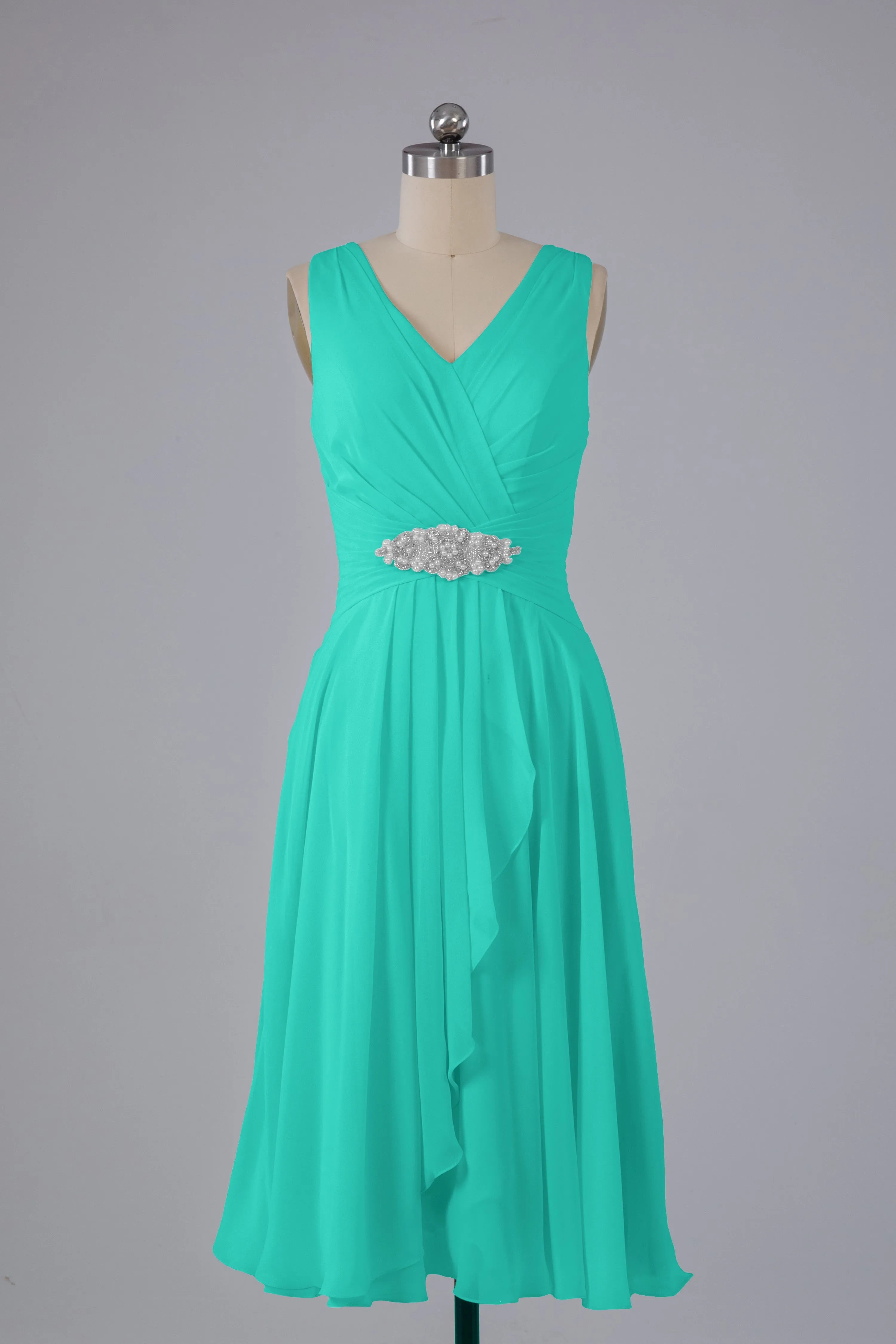 Simple V Neck Knee Length Bridesmaid Dresses with Pearls