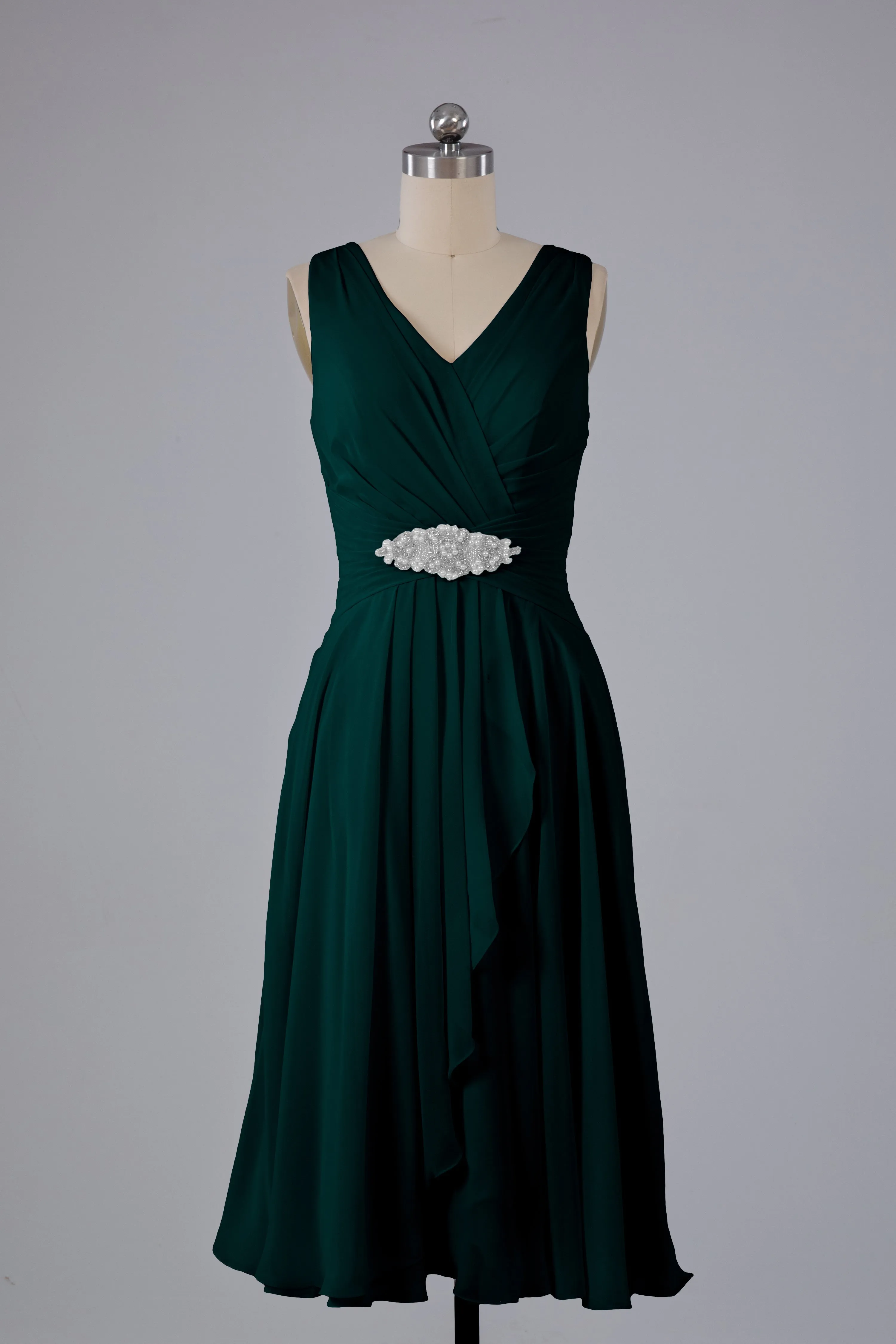 Simple V Neck Knee Length Bridesmaid Dresses with Pearls