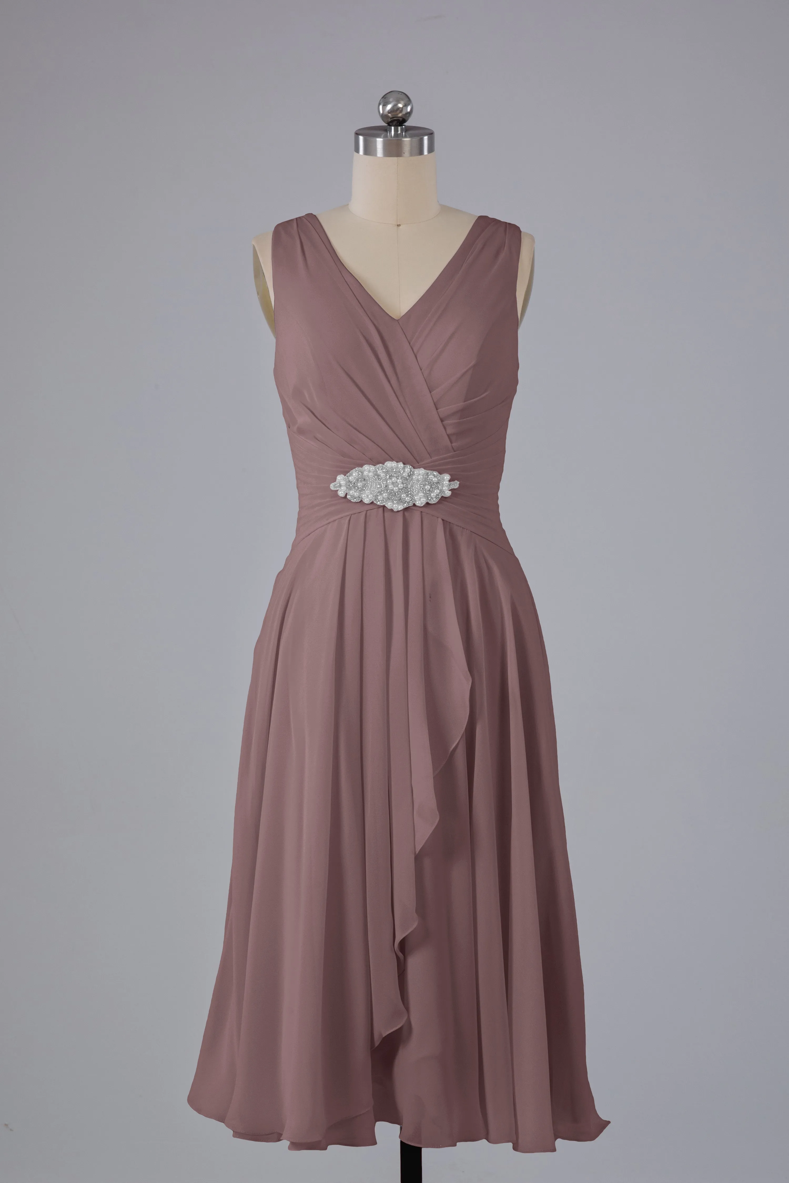 Simple V Neck Knee Length Bridesmaid Dresses with Pearls