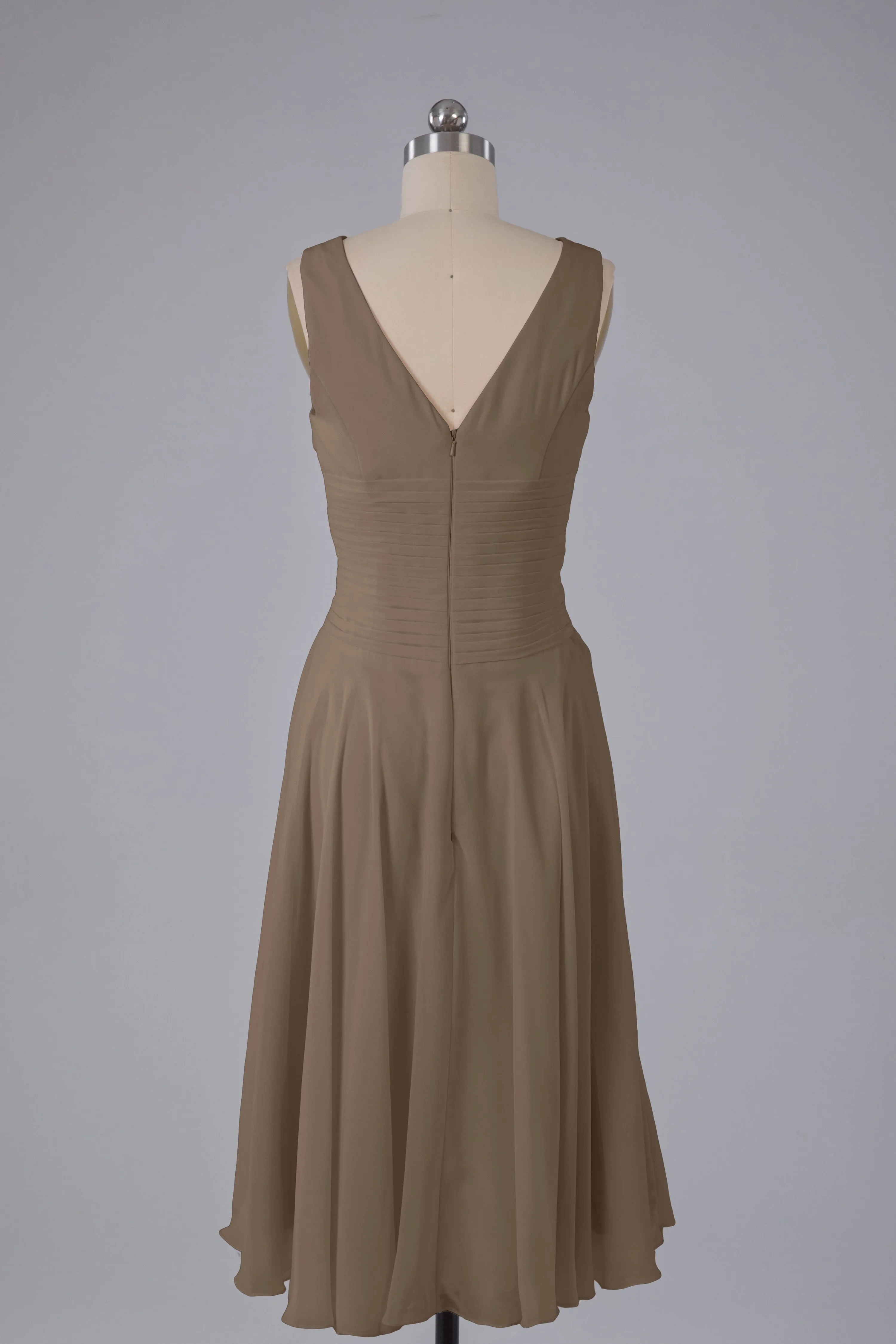 Simple V Neck Knee Length Bridesmaid Dresses with Pearls