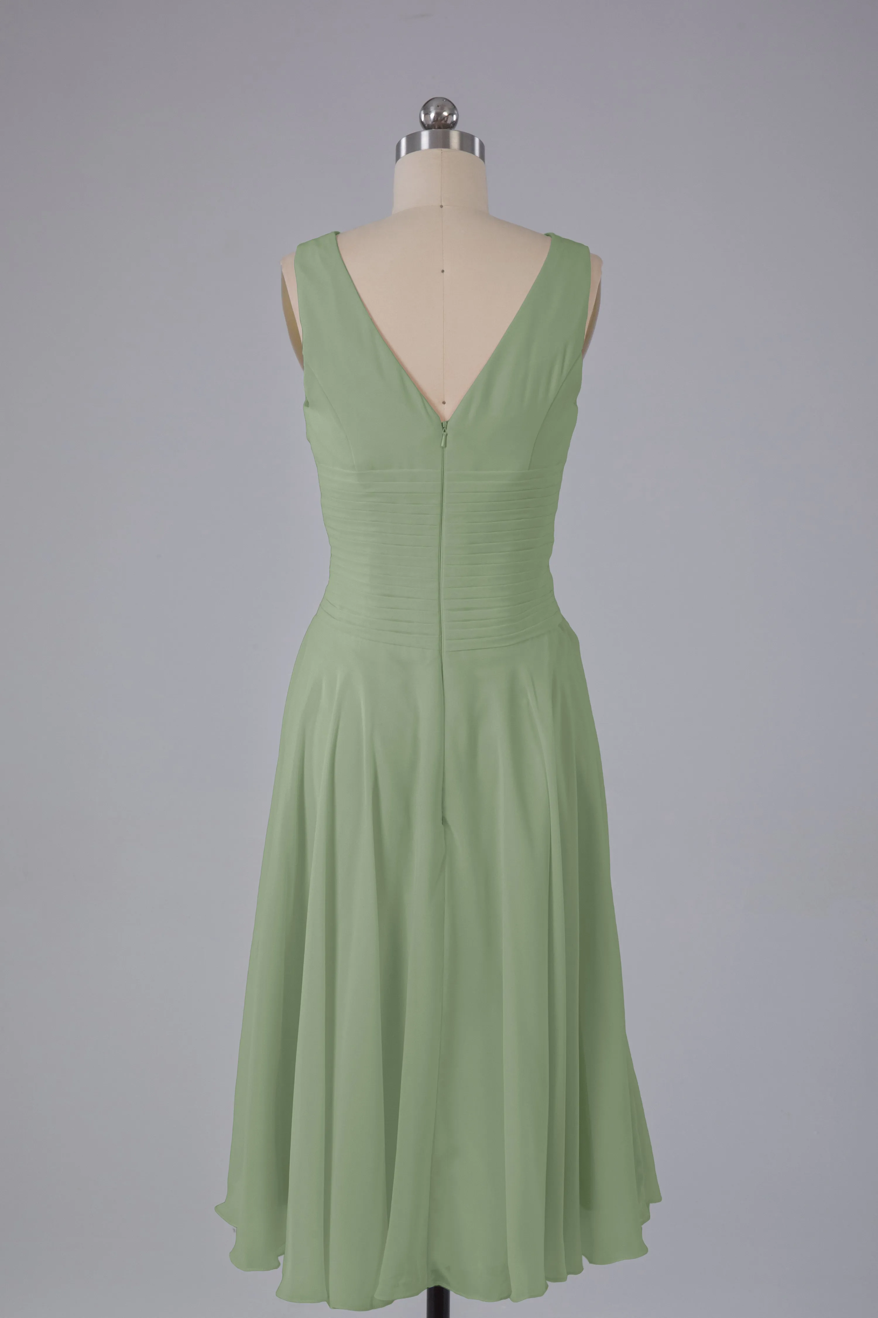 Simple V Neck Knee Length Bridesmaid Dresses with Pearls